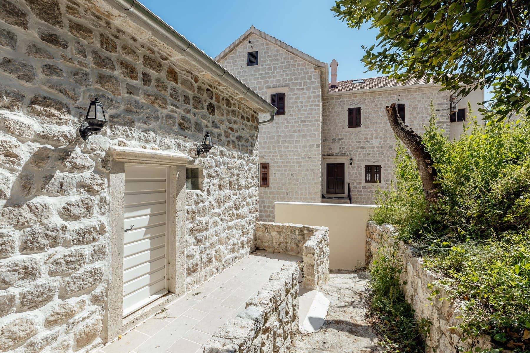 Authentic Stone House Prcanj (3)