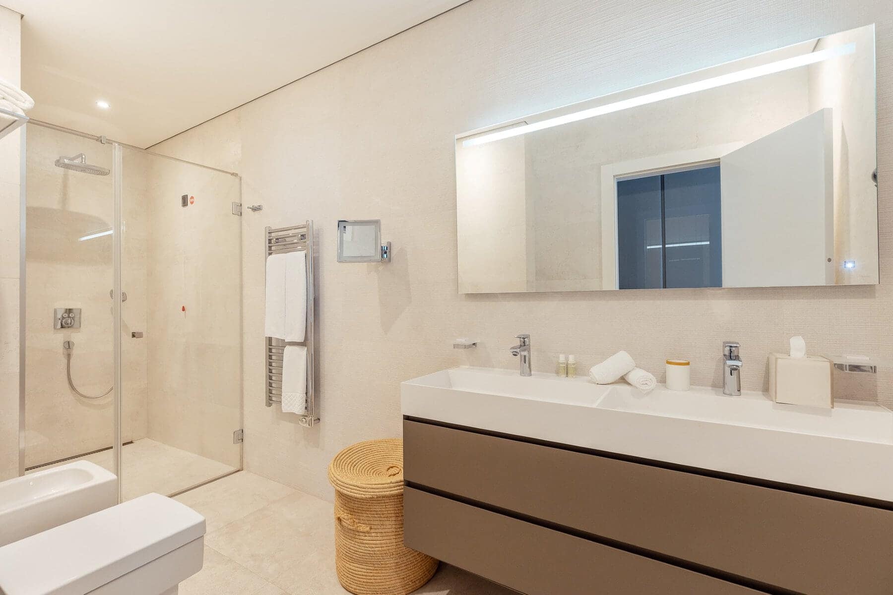 Nikki Beach 2bdr Luxury Apartment (11)