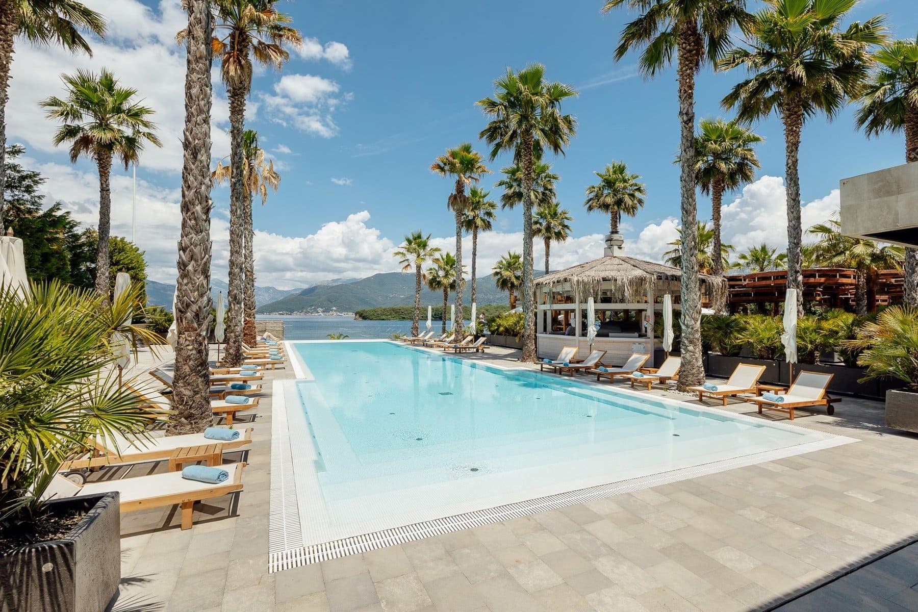 Nikki Beach 2bdr Luxury Apartment (17)