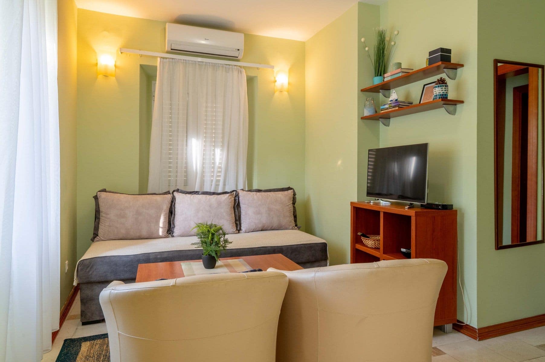 Authentic 4bdr Villa,Old Town Budva (6)