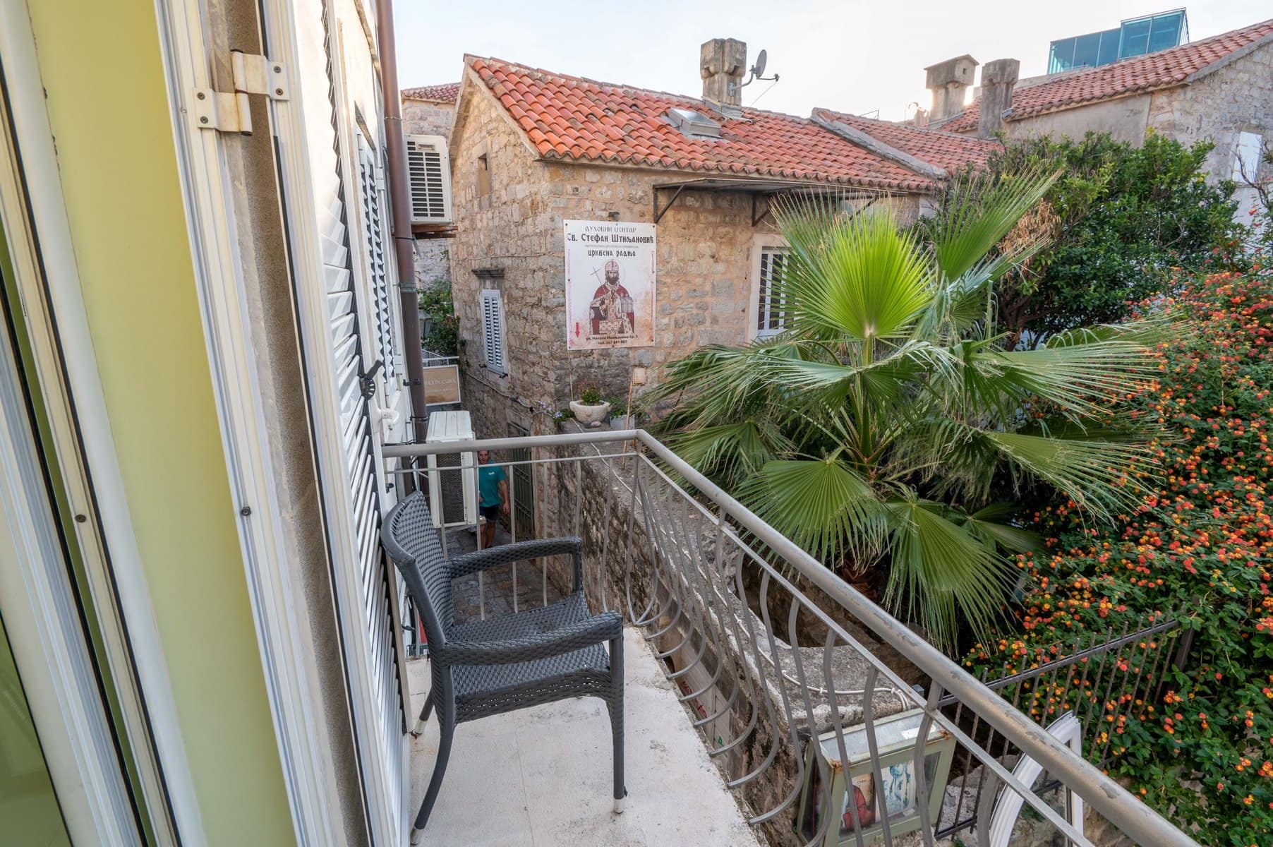 Authentic 4bdr Villa,Old Town Budva (9)