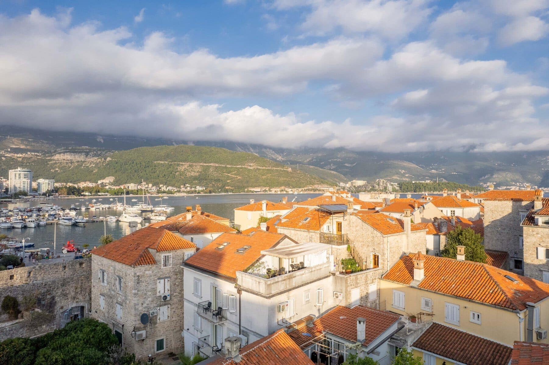 Authentic 4bdr Villa,Old Town Budva (15)