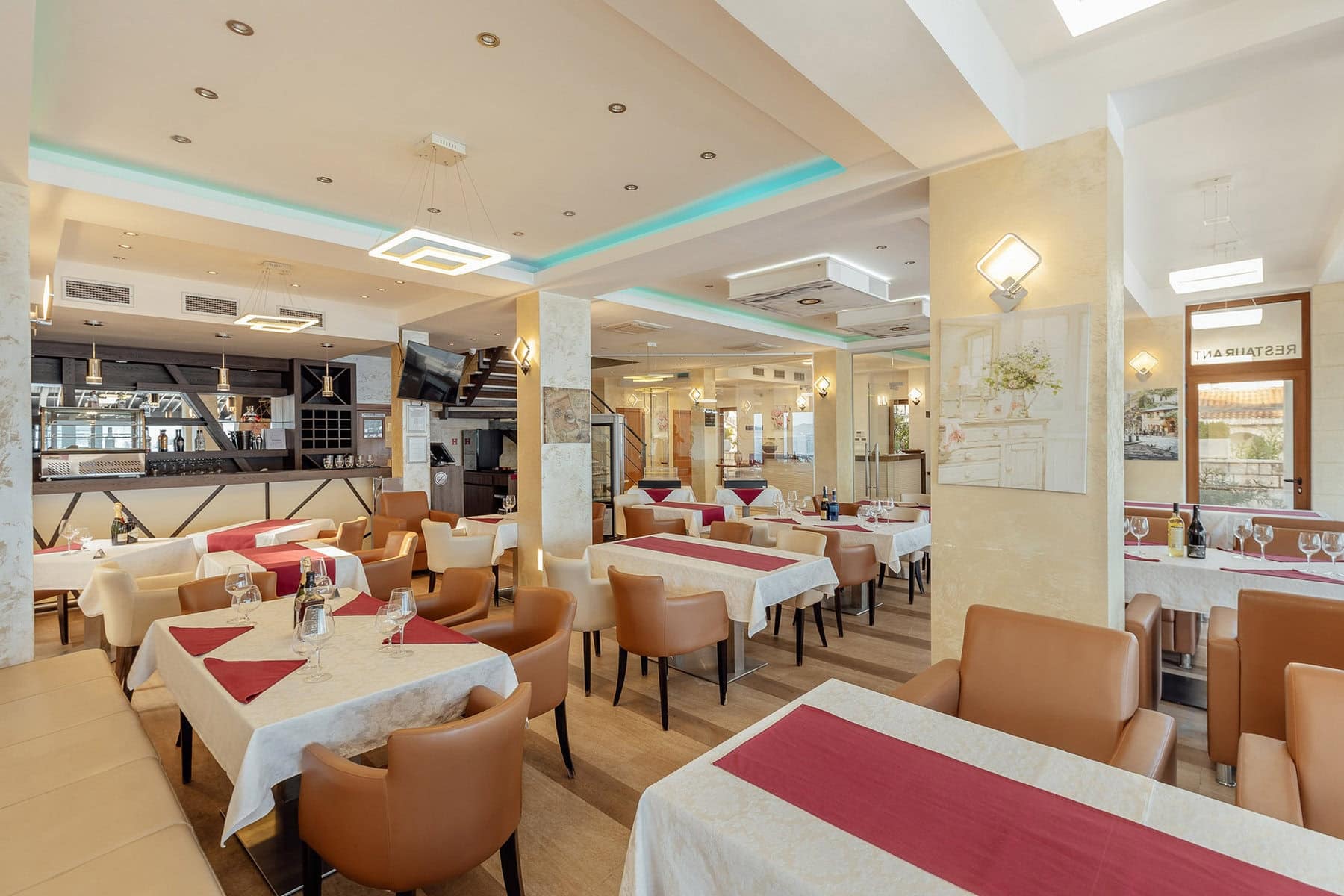 Bijela 4* Waterfront Hotel (8)