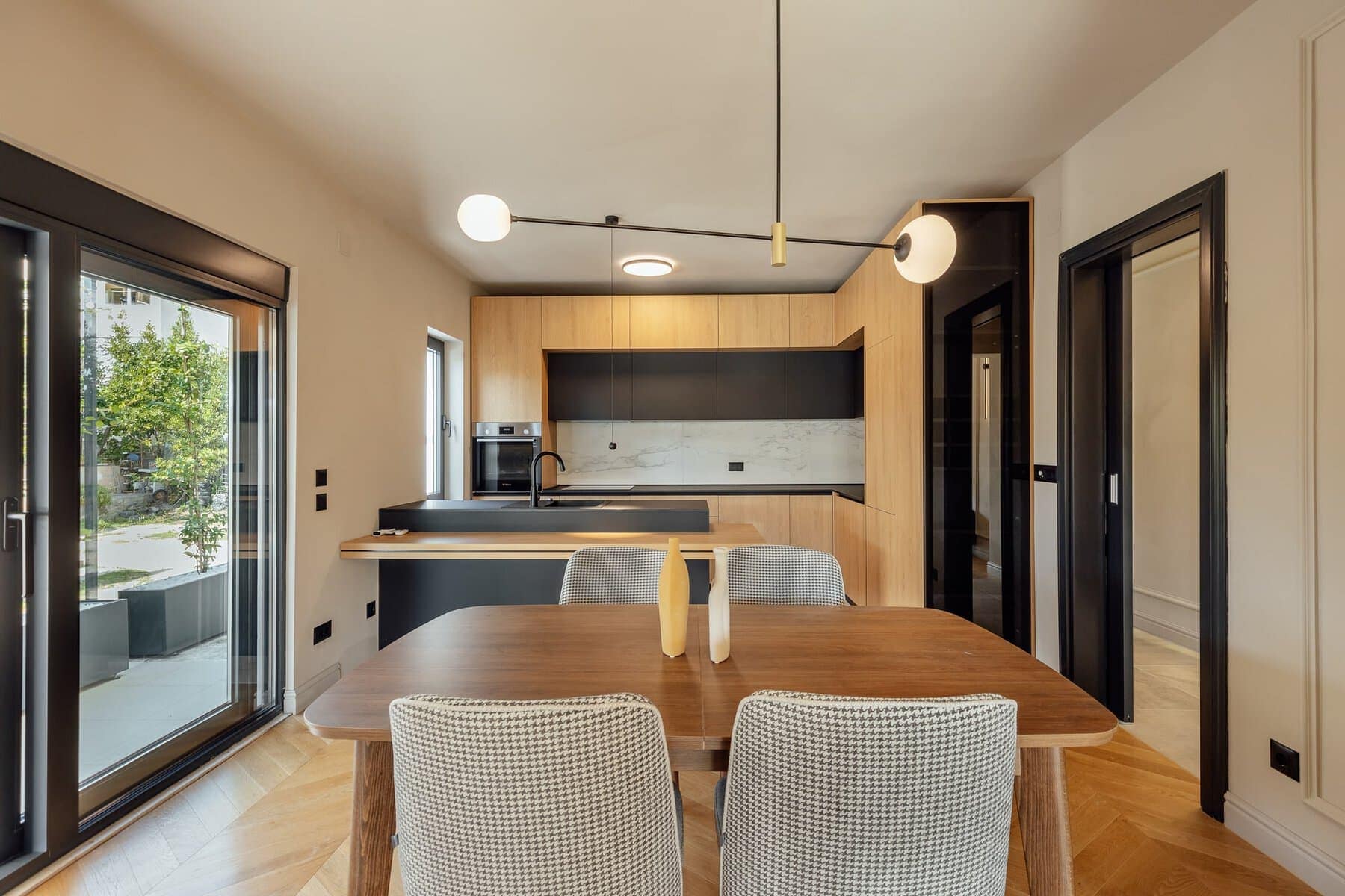 Savina 2bdr Sea View Apartment (7)