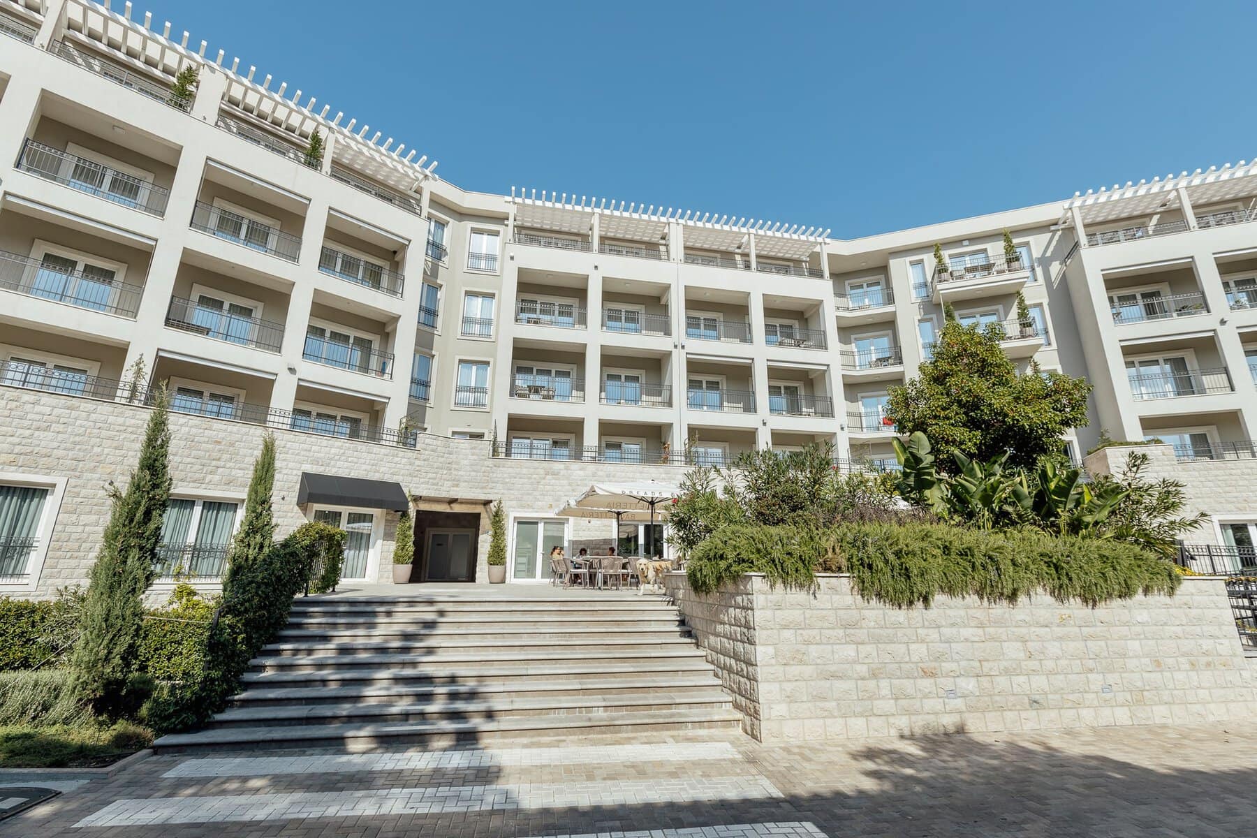 Exclusive 2bdr Apartment Lazure (2)