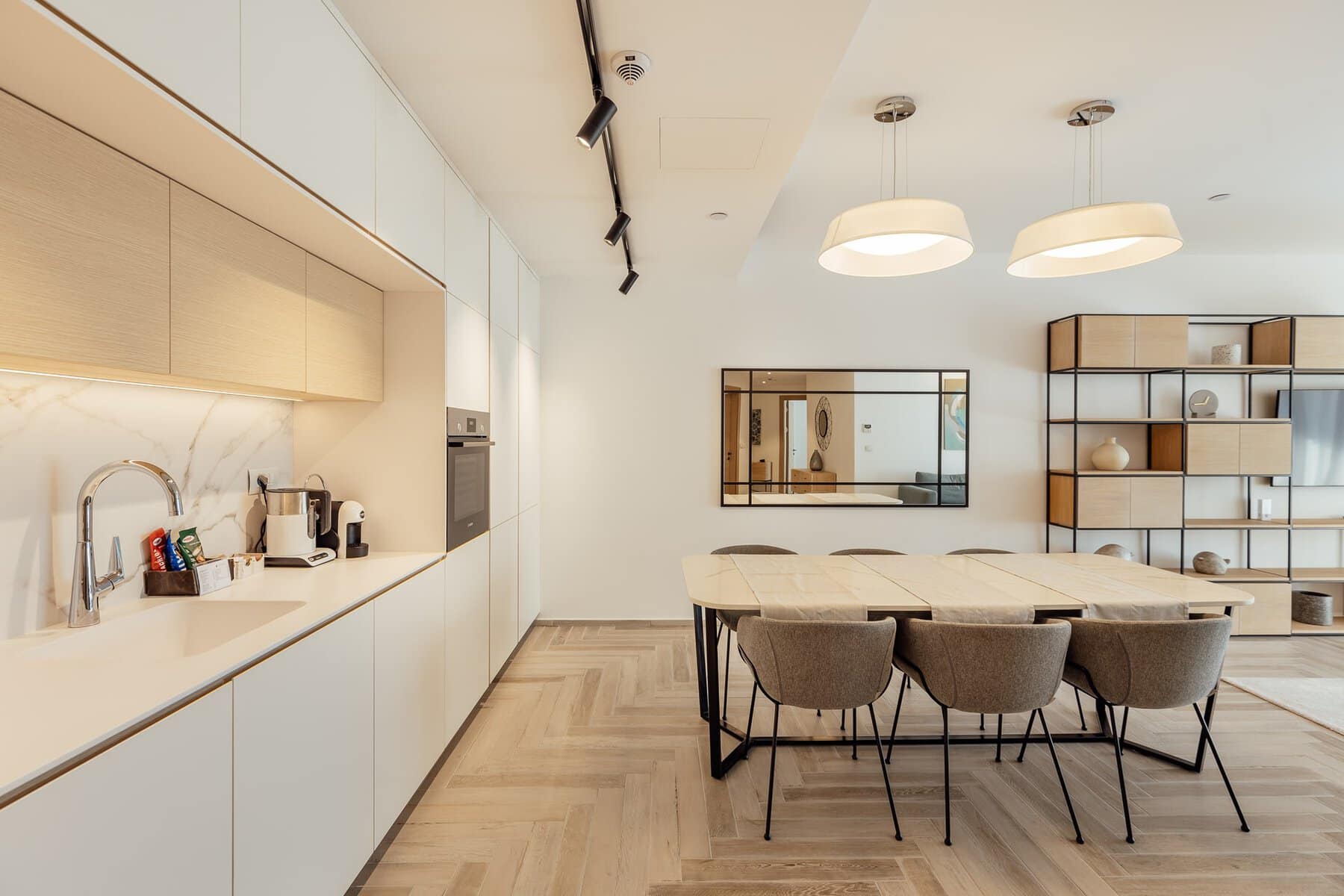 Exclusive 2bdr Apartment Lazure (9)