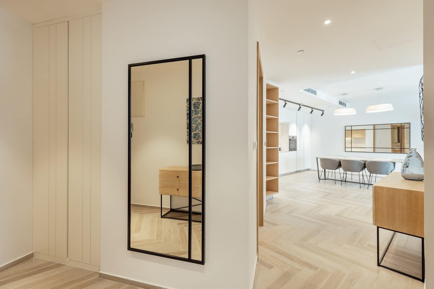 Exclusive 2bdr Apartment Lazure (11)