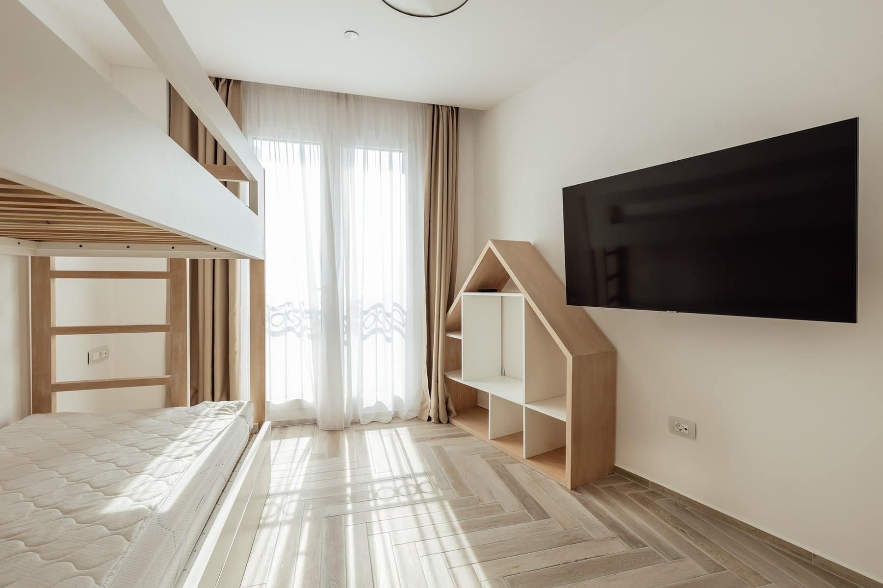 Exclusive 2bdr Apartment Lazure (16)