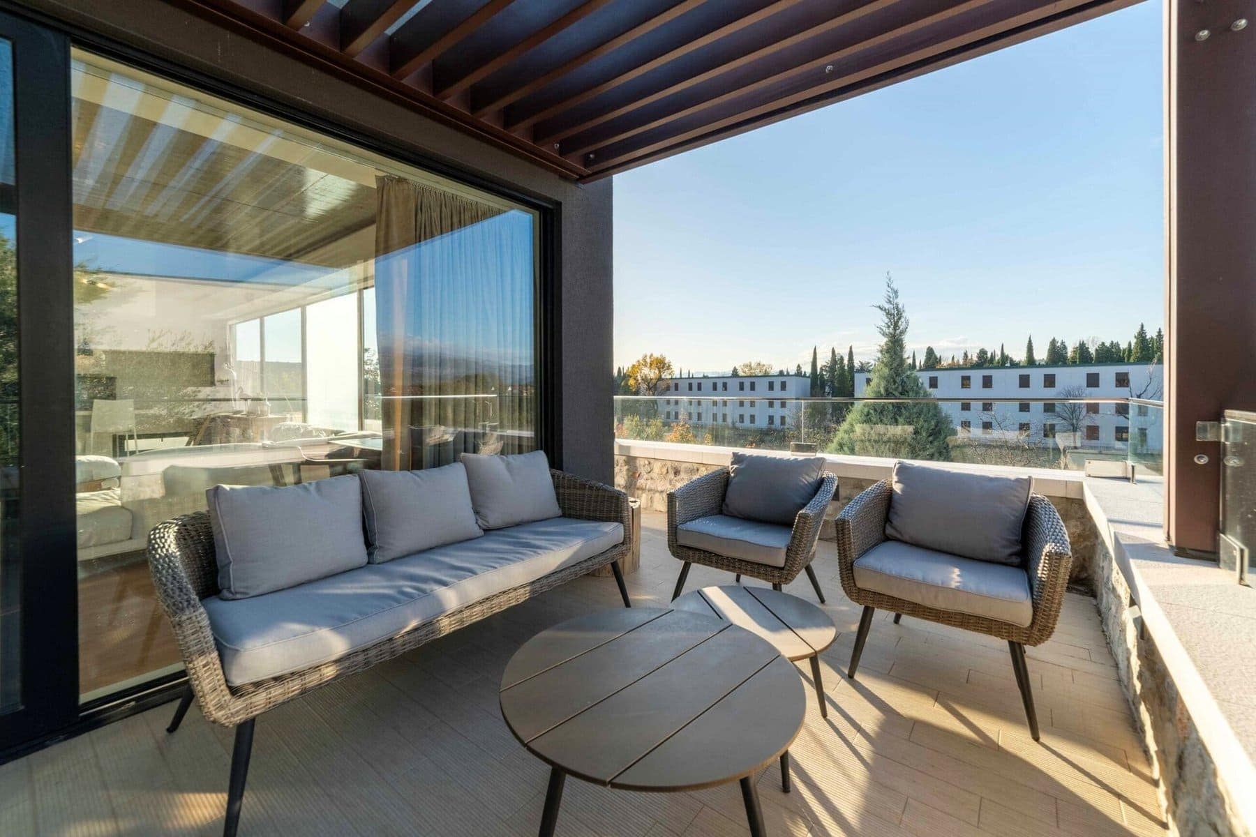 Olive Villa Podgorica,within a gated complex (8)