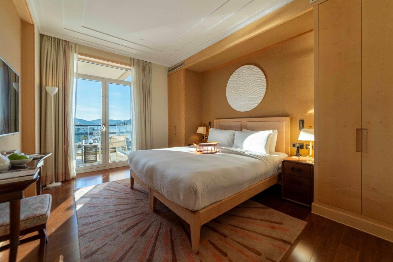 Aqua 2bdr Waterfront Apartment (7)