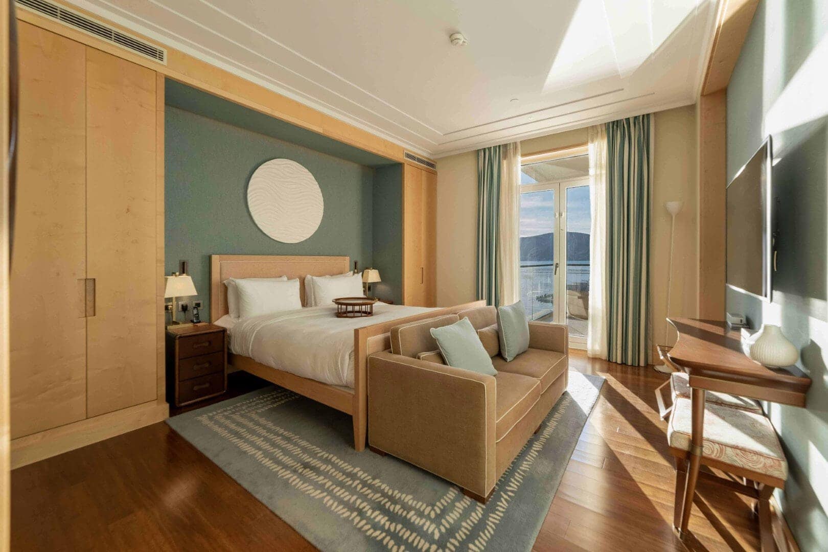 Aqua 2bdr Waterfront Apartment (12)