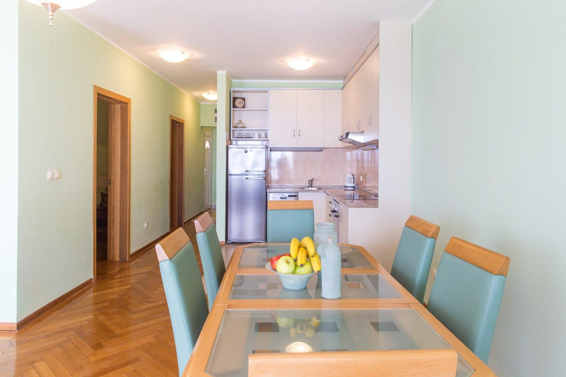 Waterside 2bdr apartment in Sveti Stefan (5)