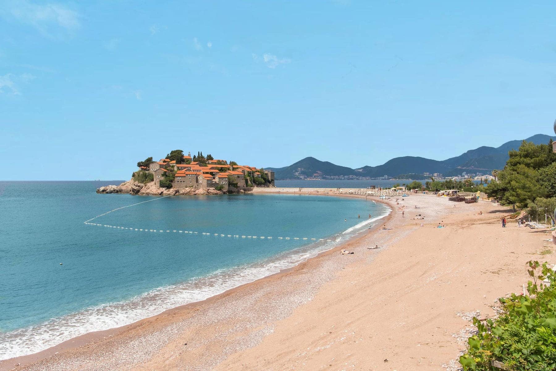 Waterside 2bdr apartment in Sveti Stefan (10)