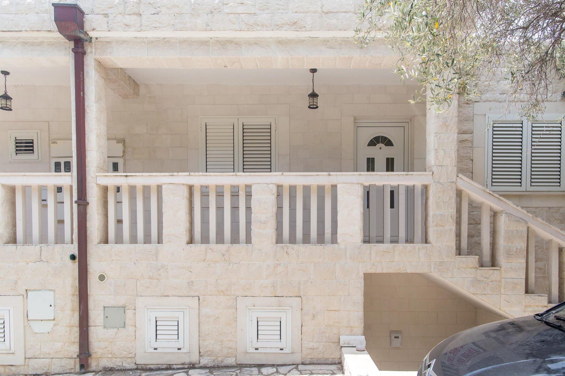 Waterside 2bdr apartment in Sveti Stefan (11)