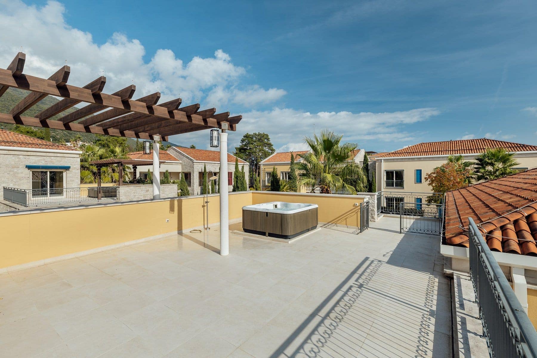 Portonovi Single 3bdr Villa (21)