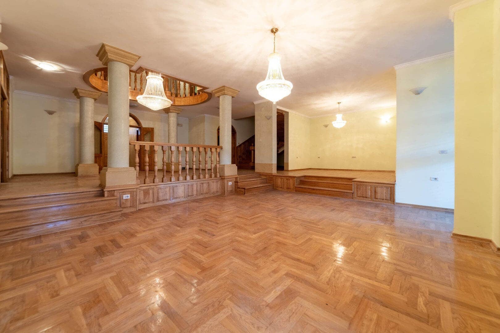 Riverside Family Villa (10)