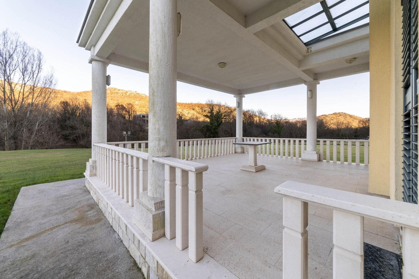 Riverside Family Villa (17)