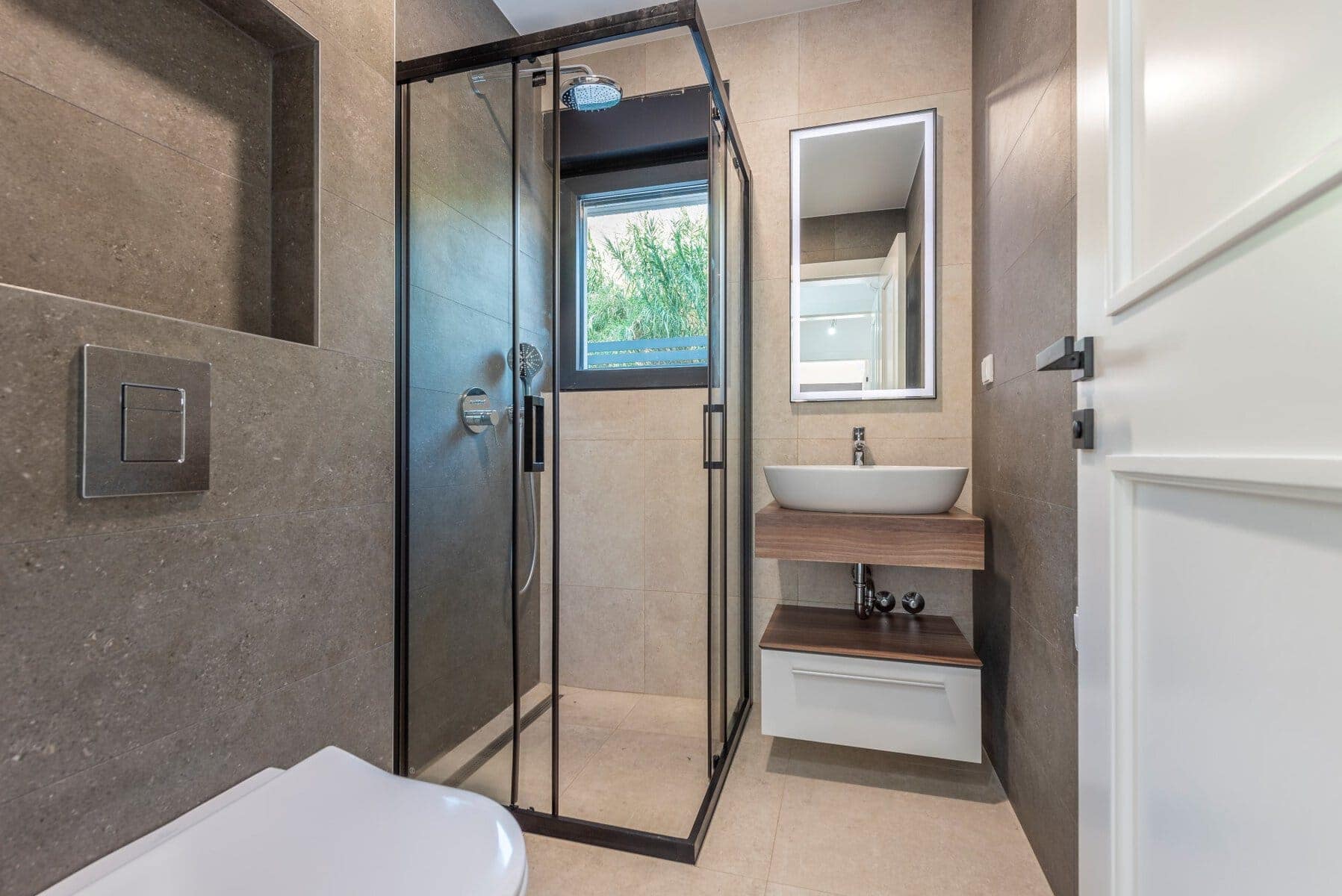 Kumbor 2bdr Apartment (10)