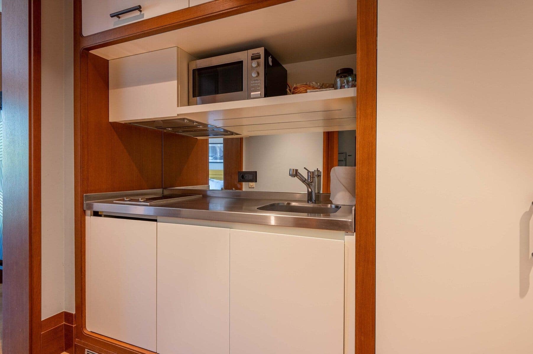 Regent Studio Apartment (10)