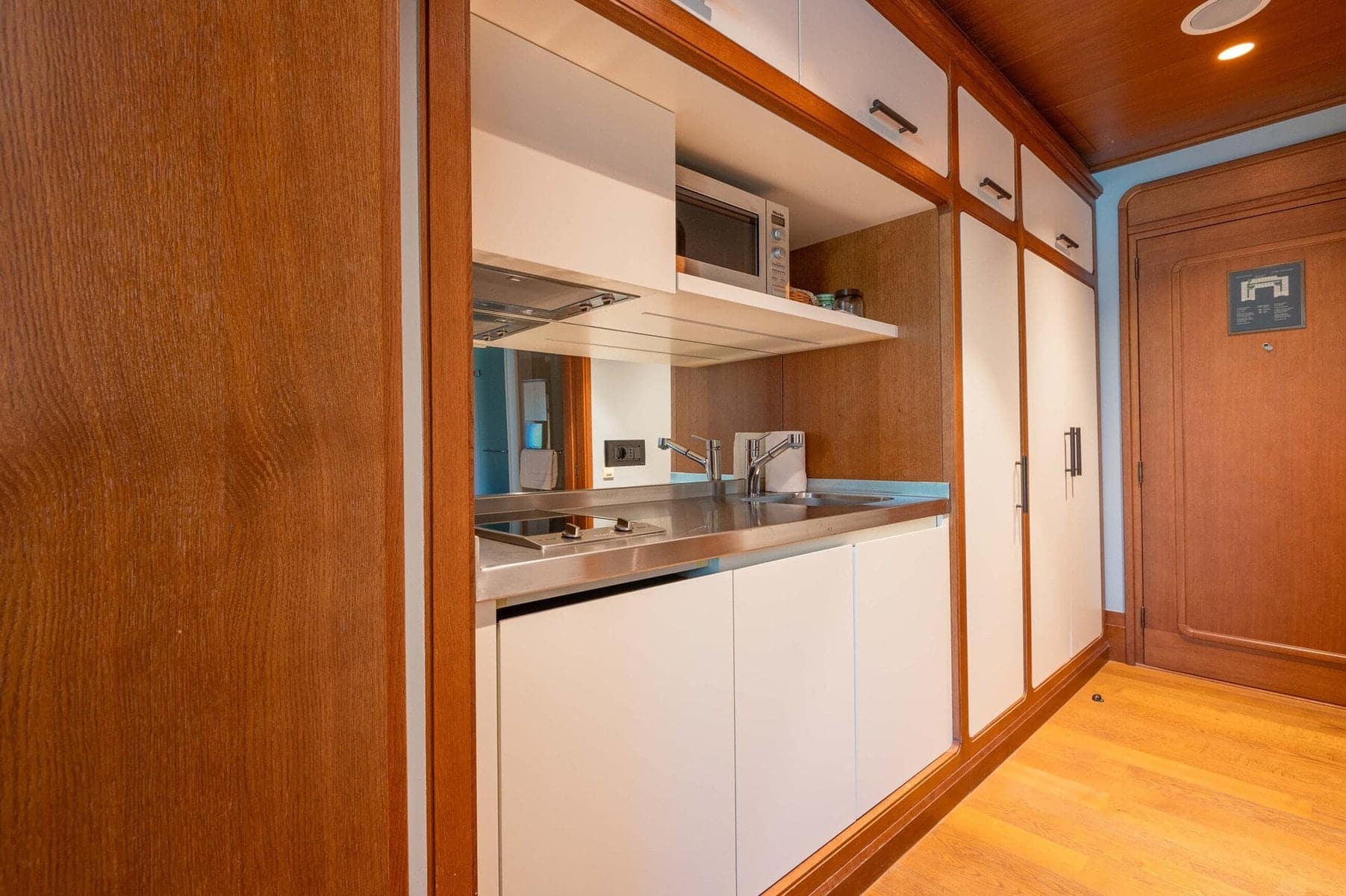 Regent Studio Apartment (11)