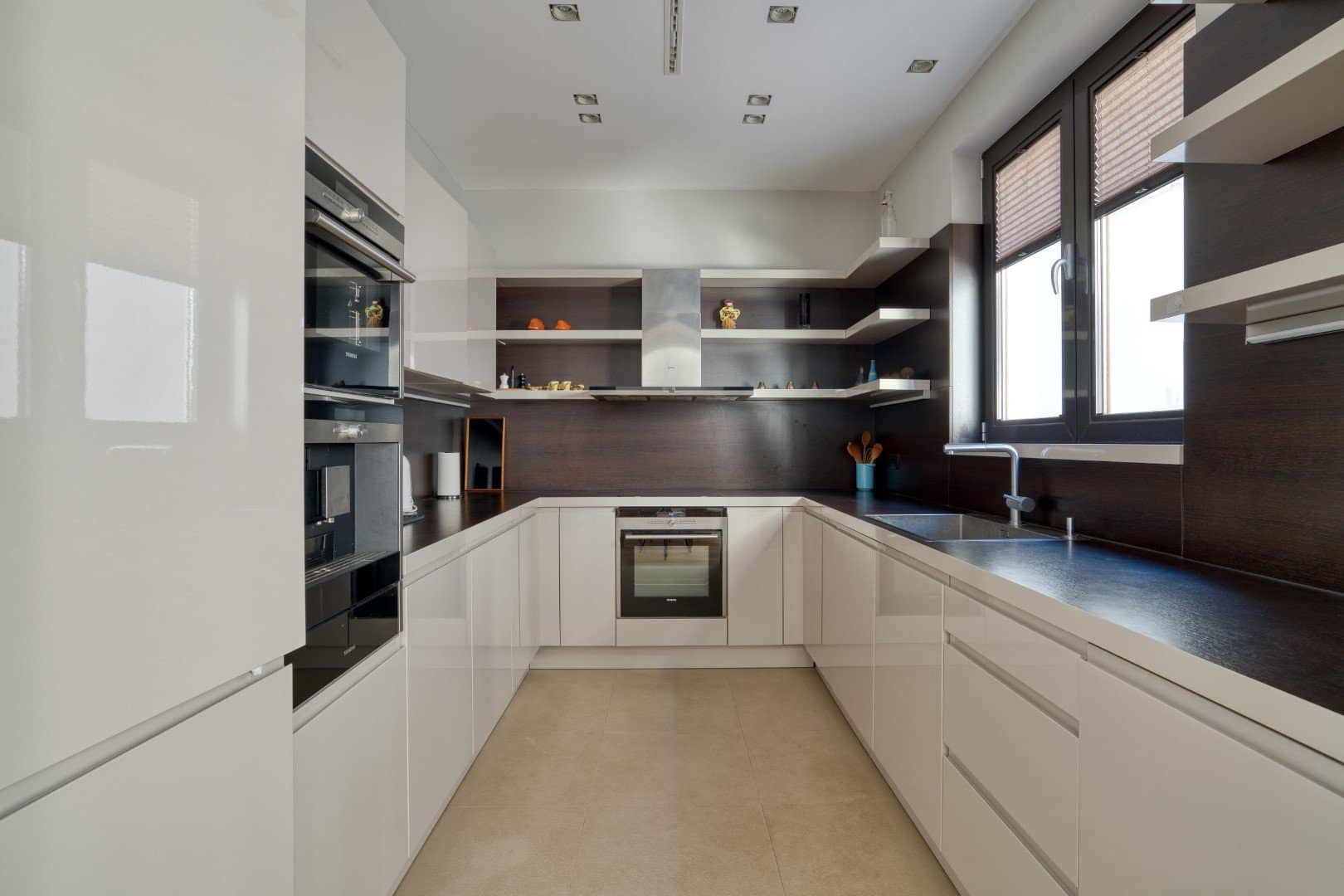 Rijeka Rezevici Seafront 2bd Apartment (11)