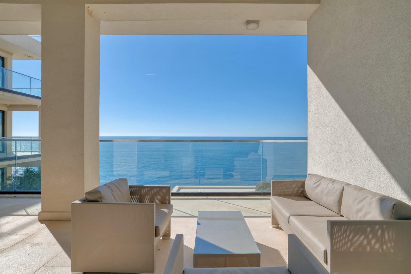 Rijeka Rezevici Seafront 2bd Apartment (17)