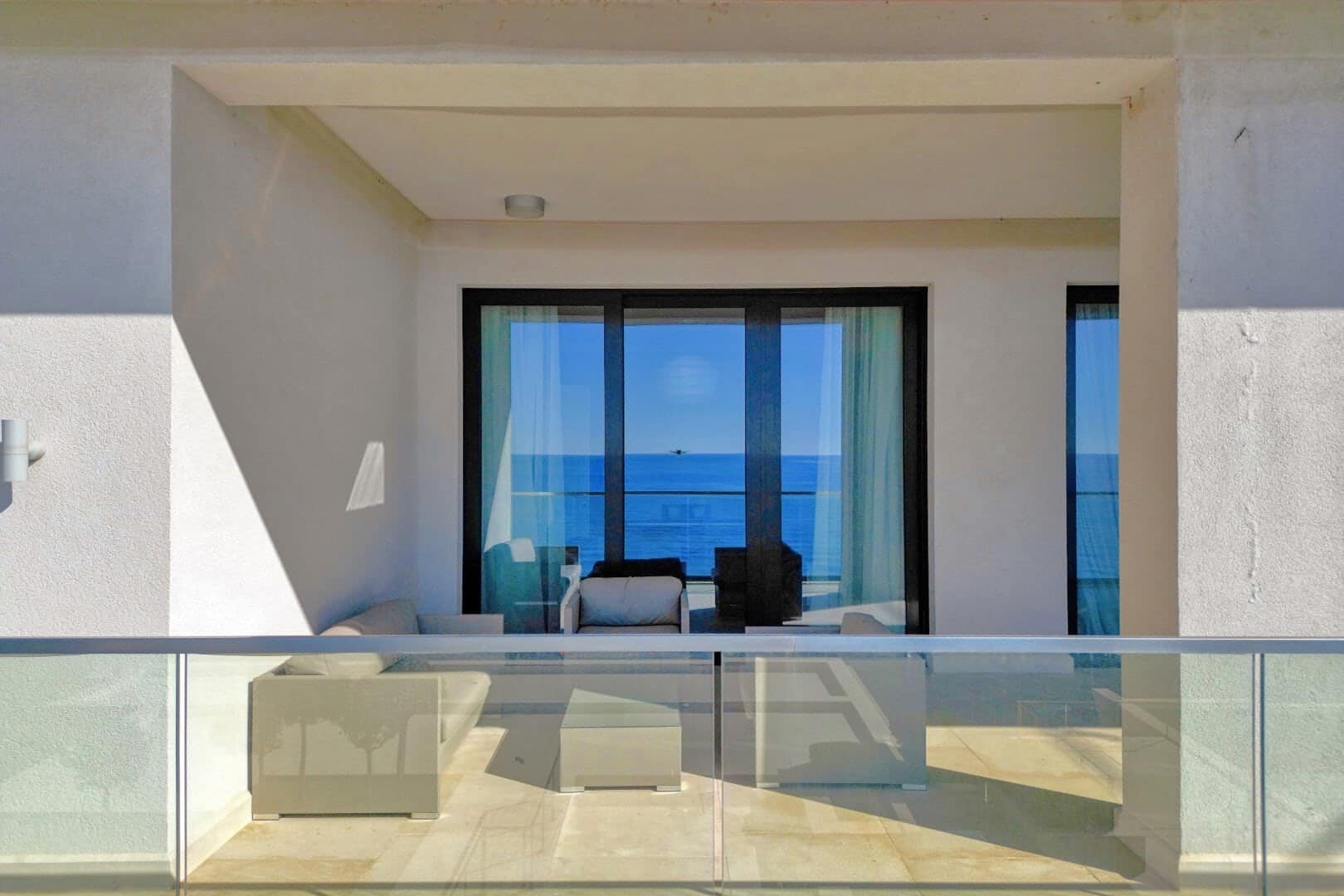 Rijeka Rezevici Seafront 2bd Apartment (18)