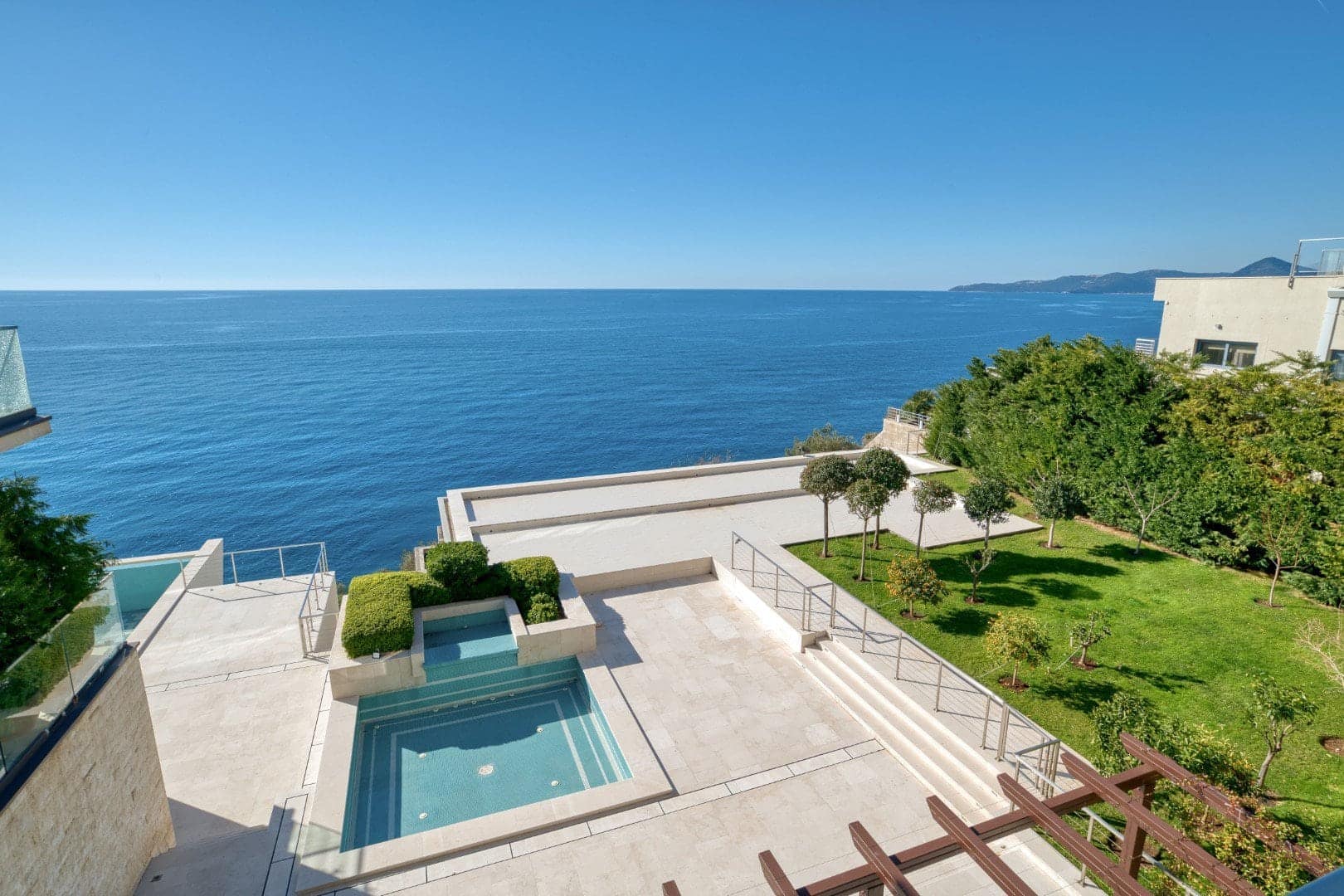 Rijeka Rezevici Seafront 2bd Apartment (26)