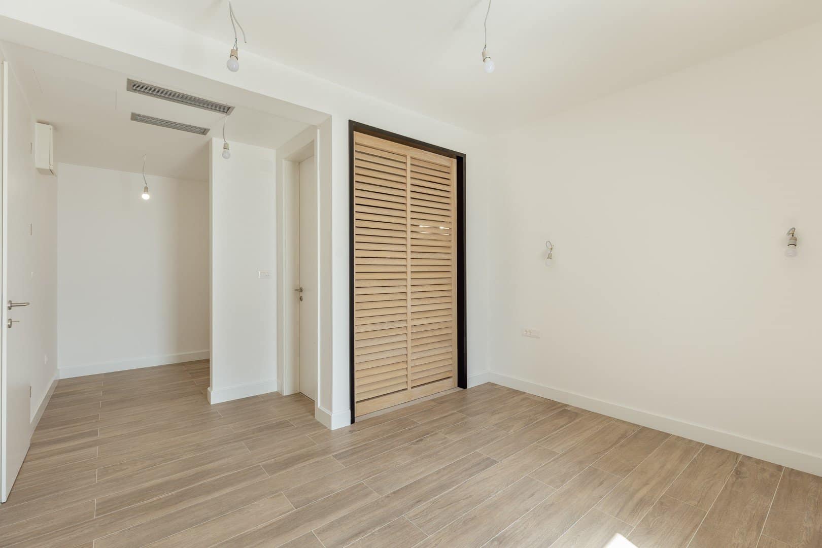Blizikuce Contemporary 5Bdr Villa (14)