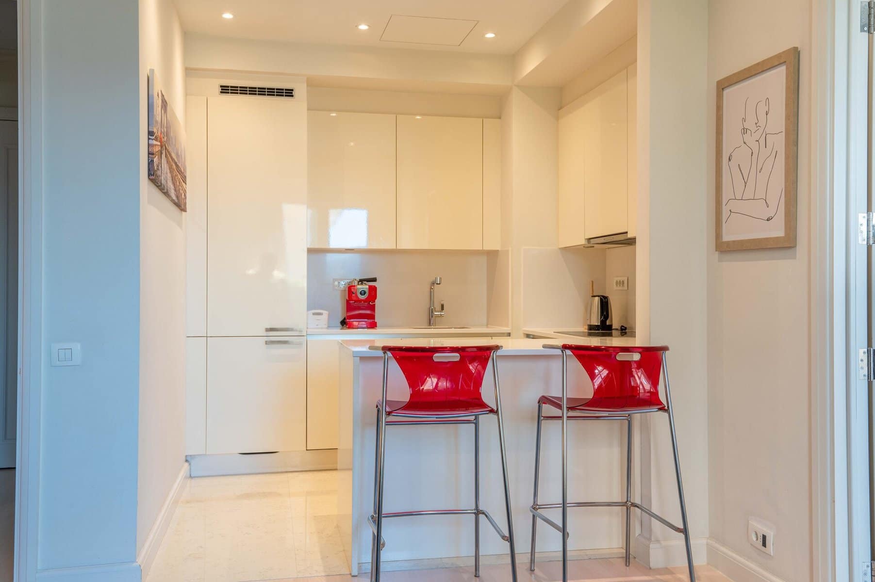 Tara 1bdr Apartment, Porto Montenegro (5)