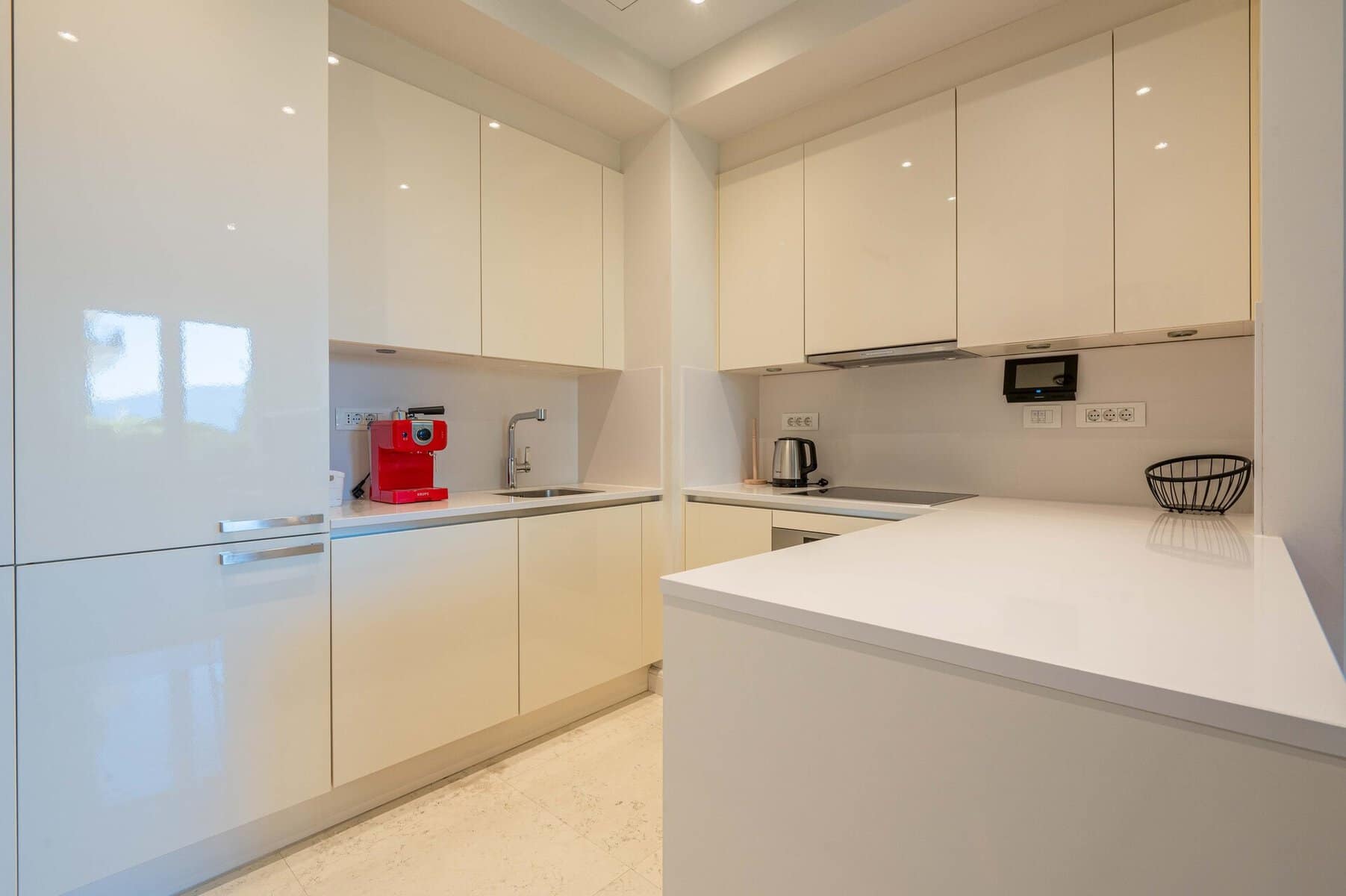 Tara 1bdr Apartment, Porto Montenegro (6)