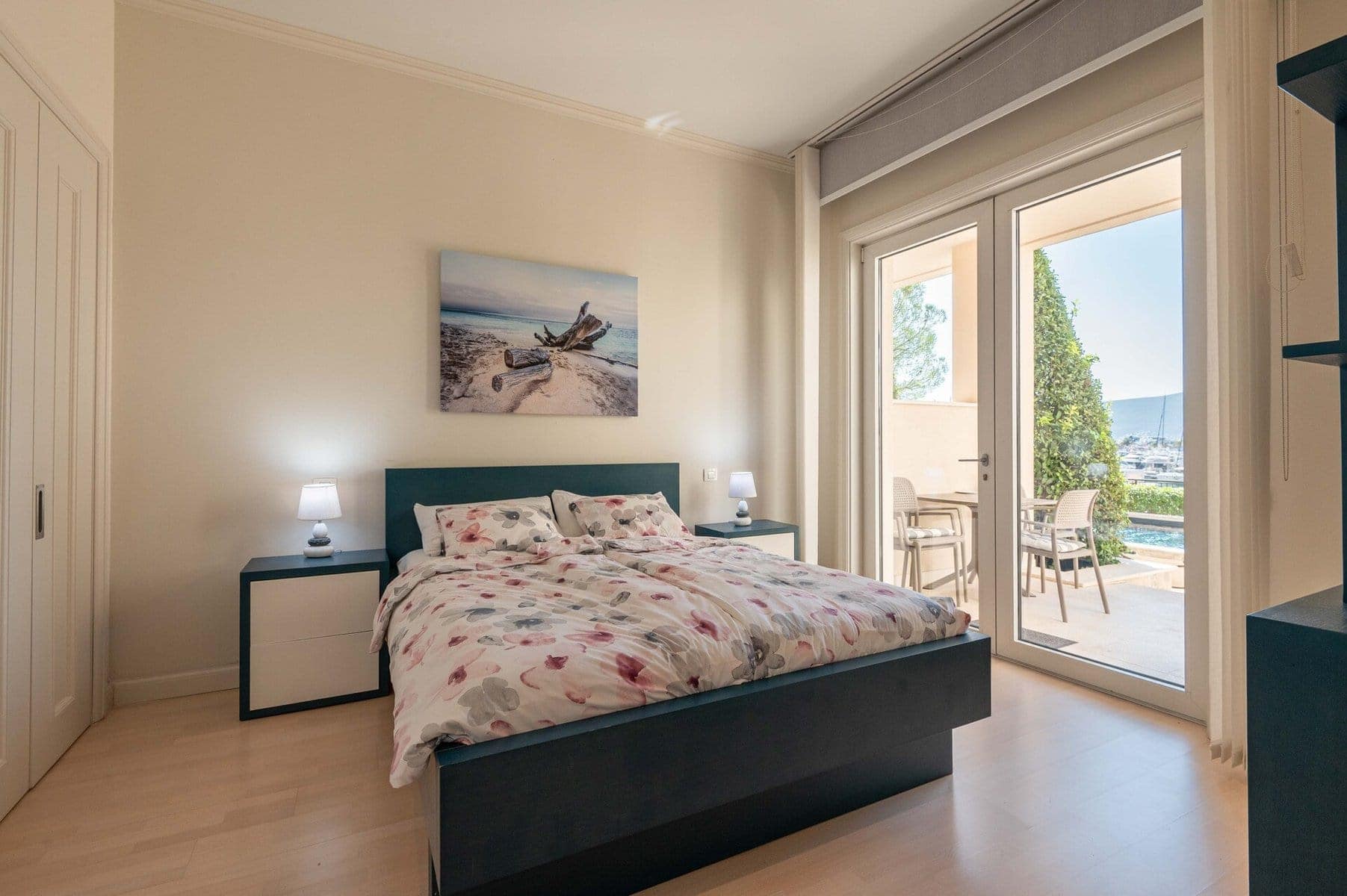 Tara 1bdr Apartment, Porto Montenegro (8)