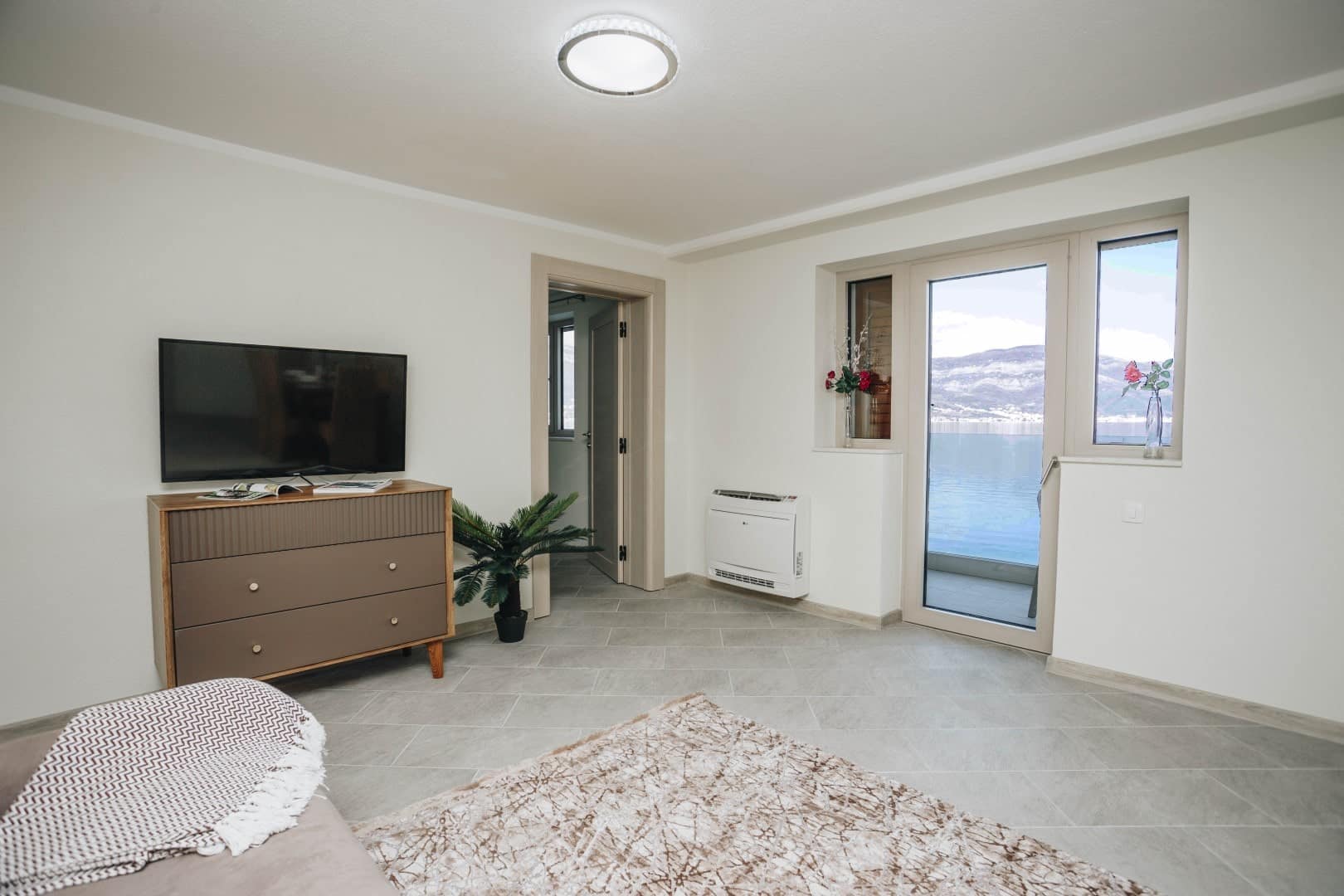 Krasici Waterfront Villa (8)