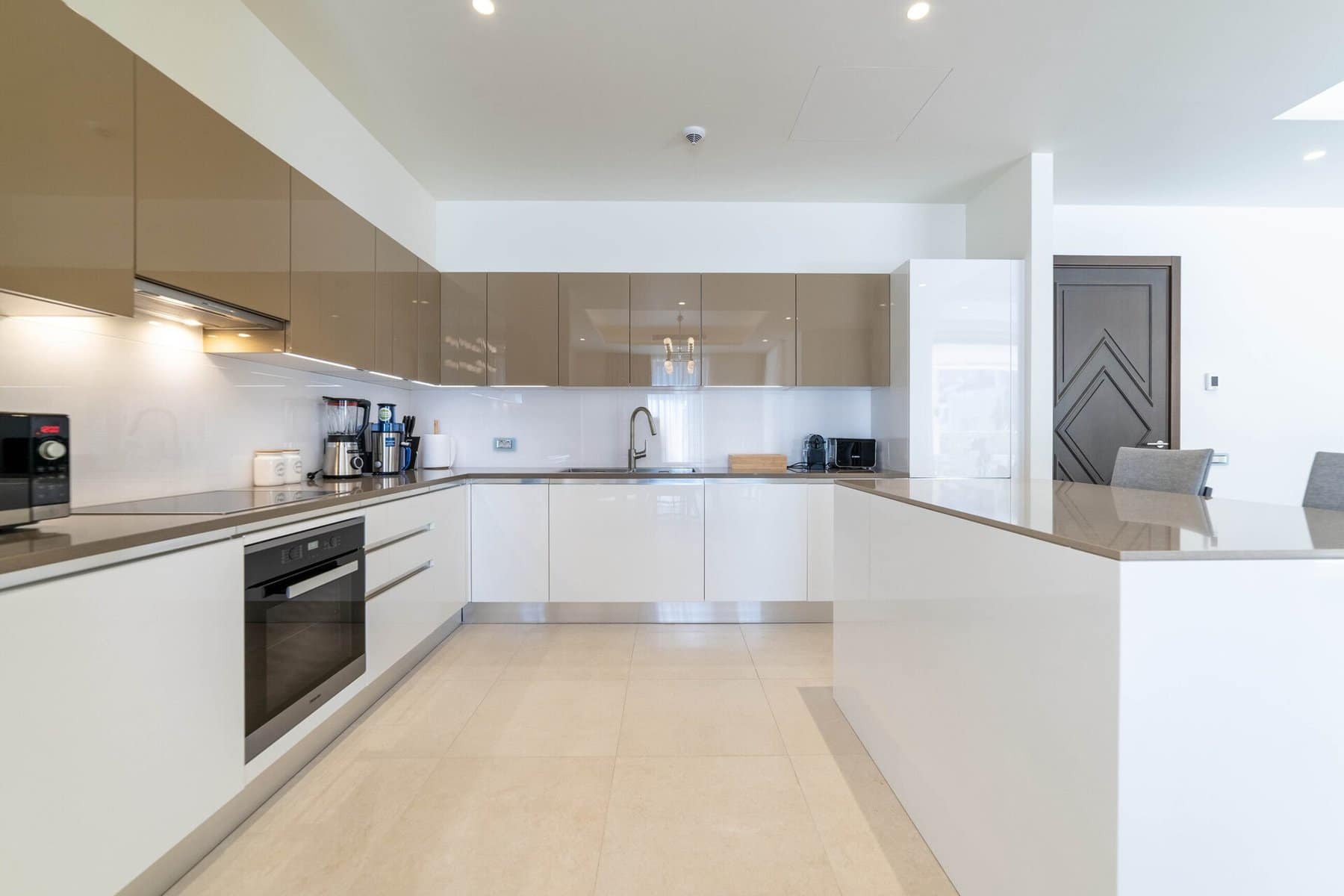Portonovi Designer Furnished 2bdr Apartment (10)
