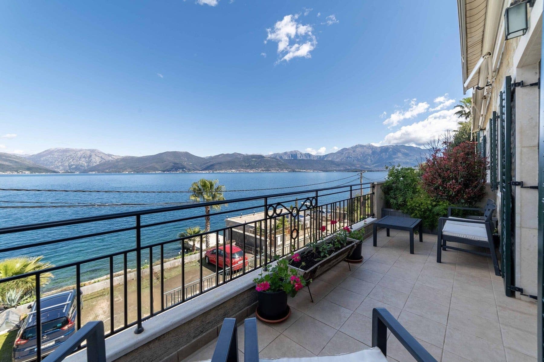 Krasici 3bdr Waterfront Duplex Apartment (9)