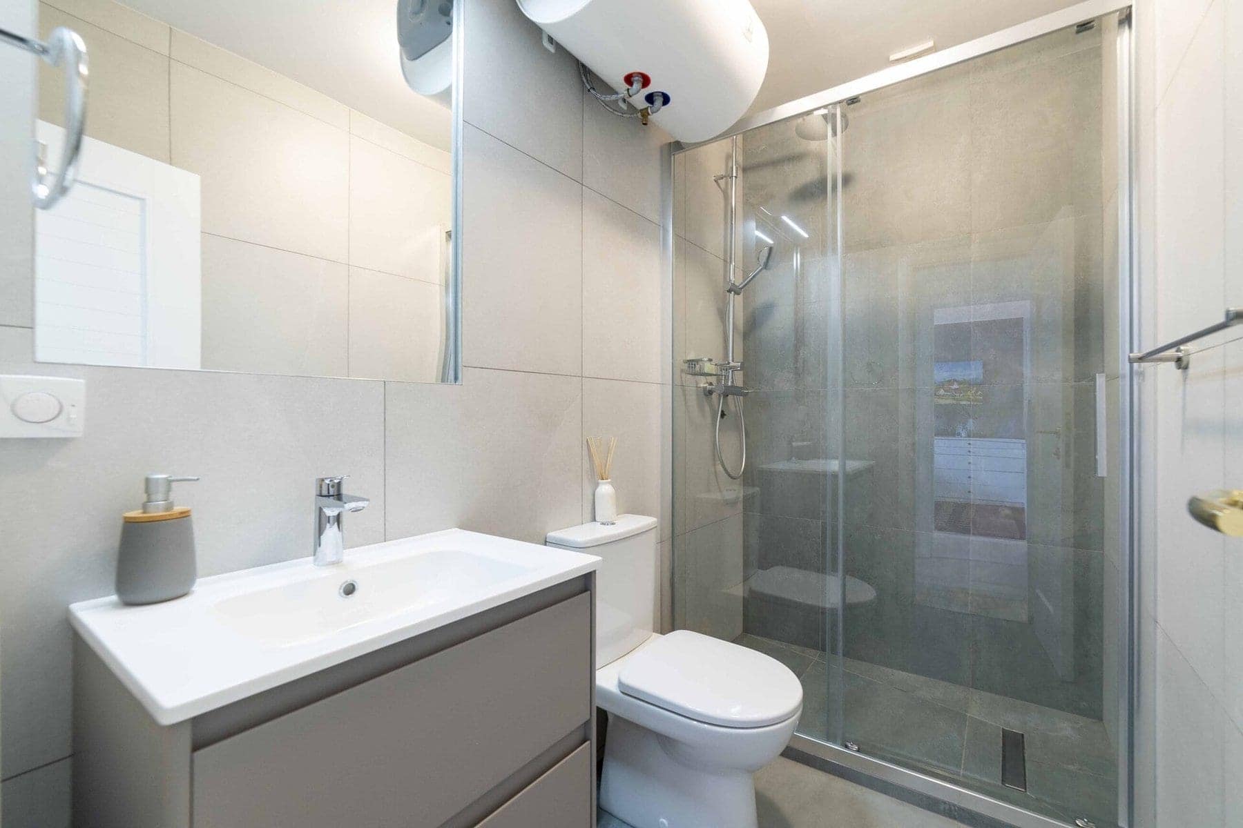 Krasici 3bdr Waterfront Duplex Apartment (17)