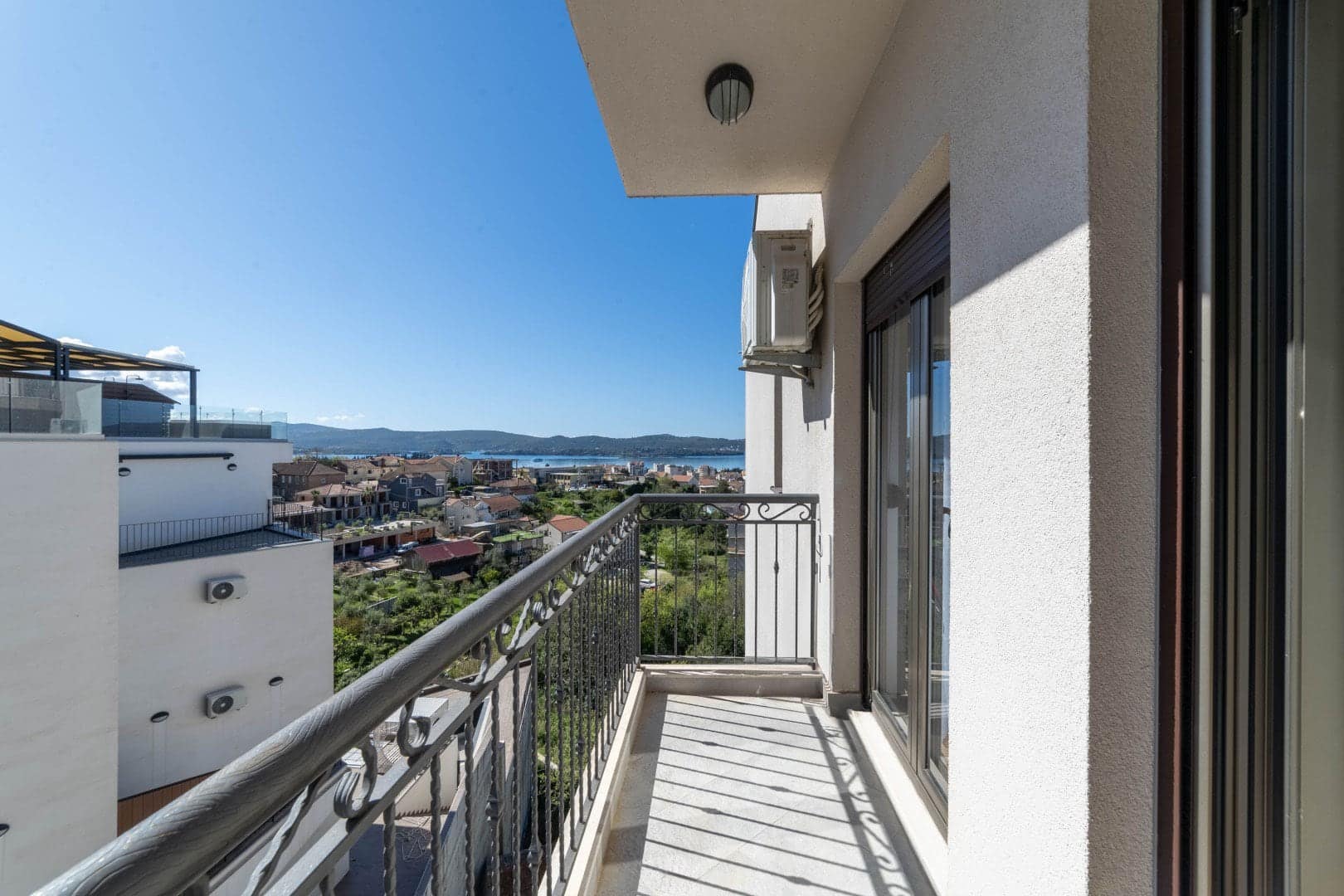 Tivat 3bdr Sea View Apartment (19)