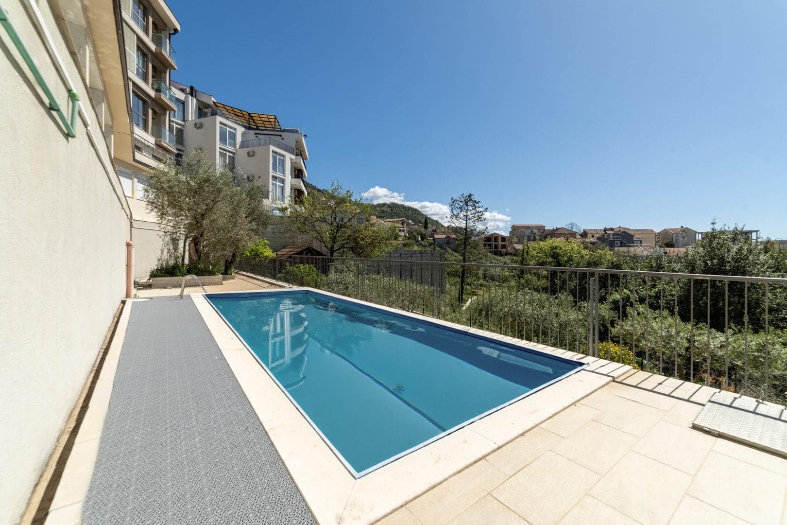 Tivat 3bdr Sea View Apartment (21)