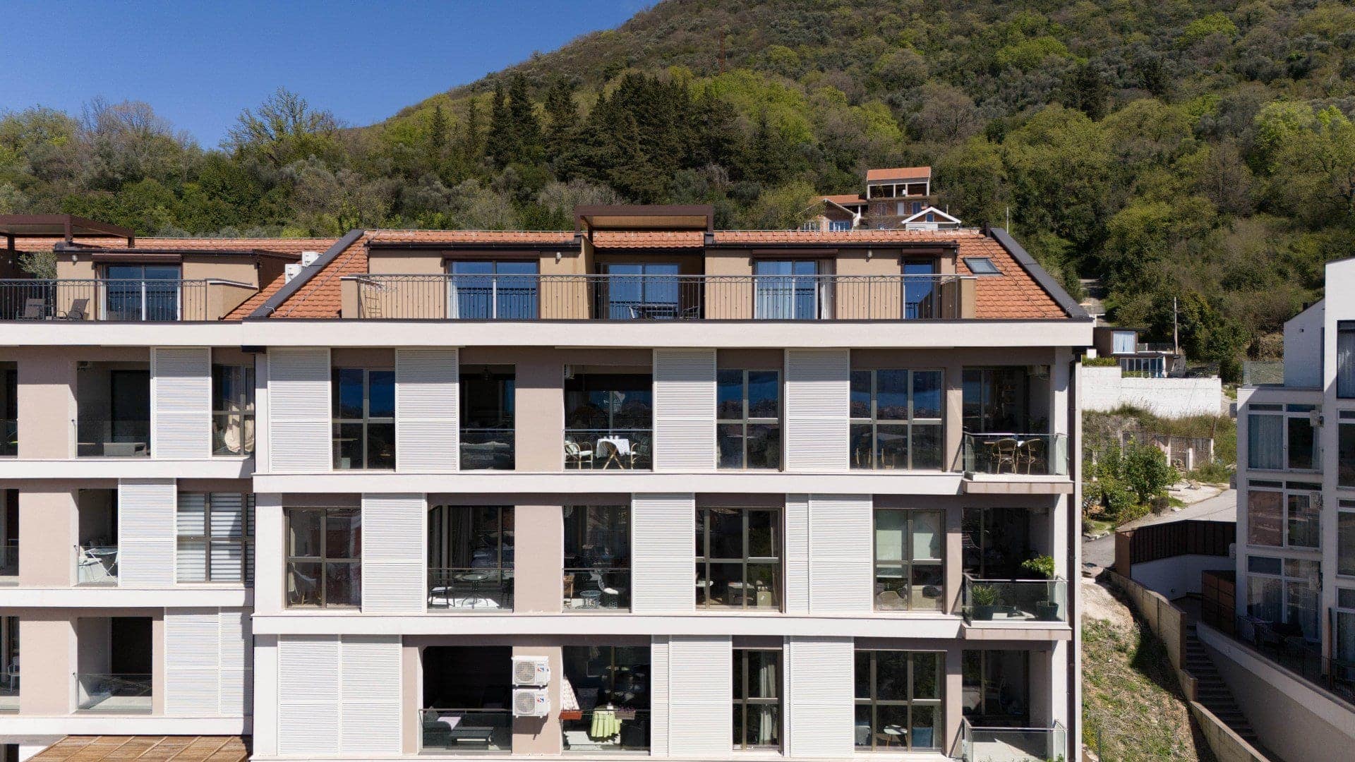 Tivat 3bdr Sea View Apartment (22)
