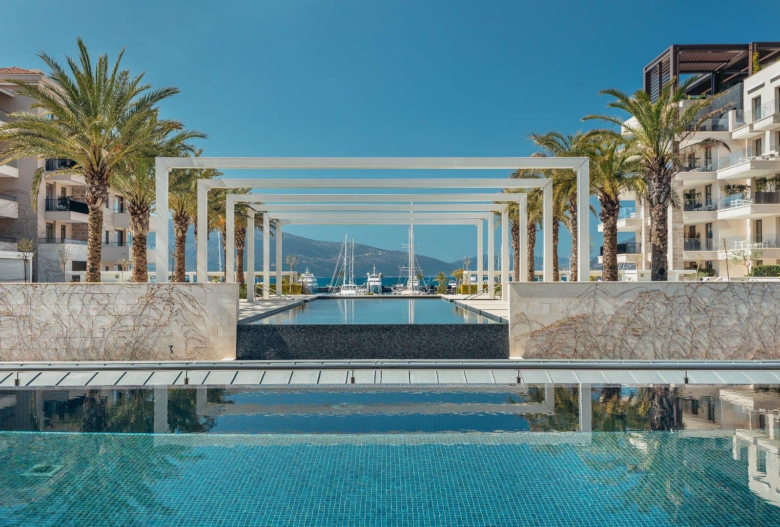 Elena 3bdr Sea-view Apartment, Tivat · Porto Montenegro