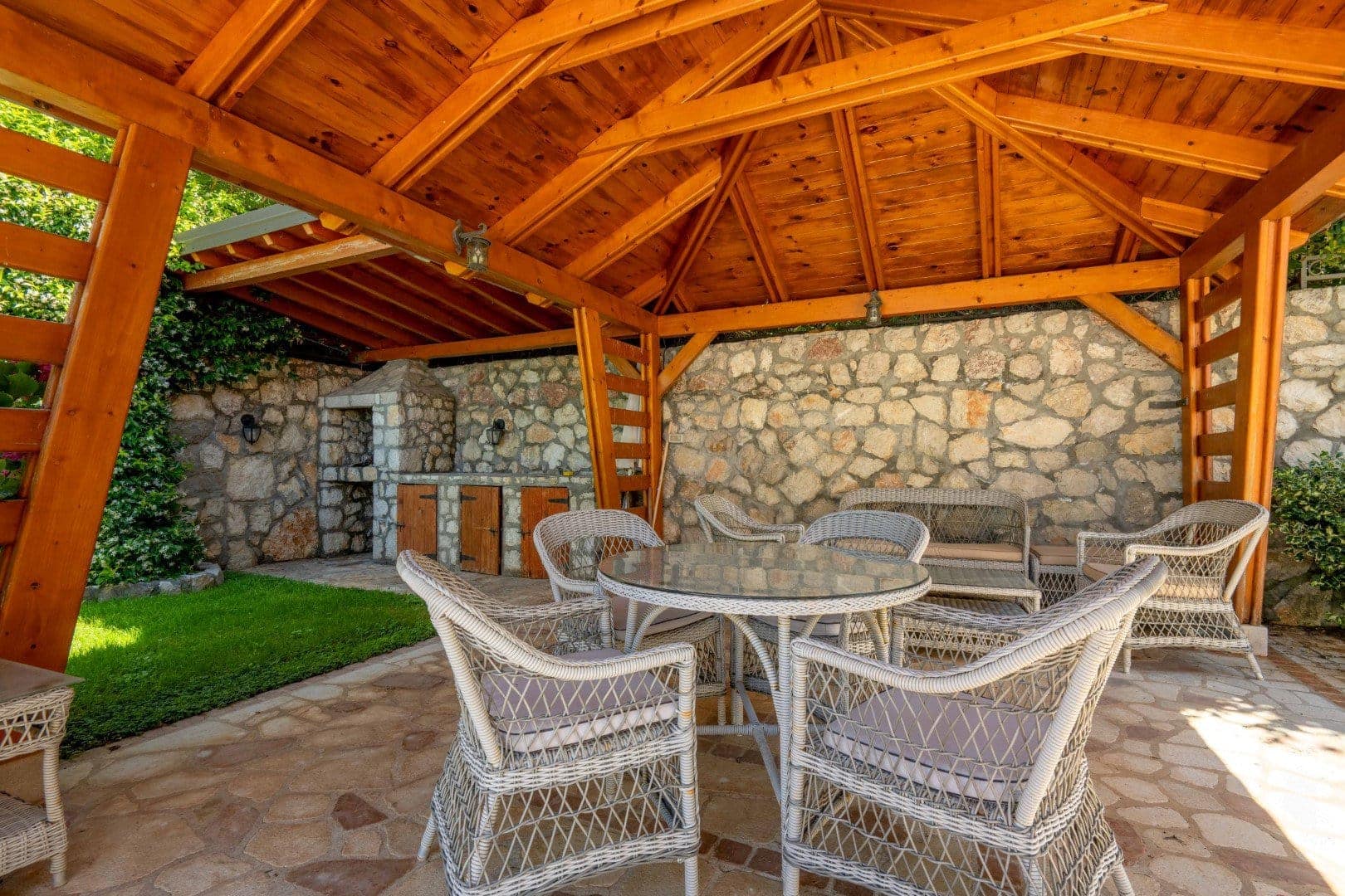 Stone villa Rezevici (31)