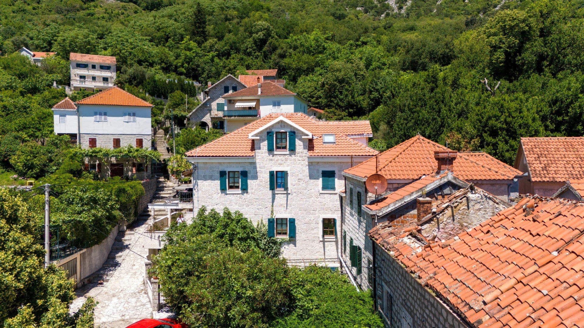 3bdr Seafront Apartment, Strp (2)