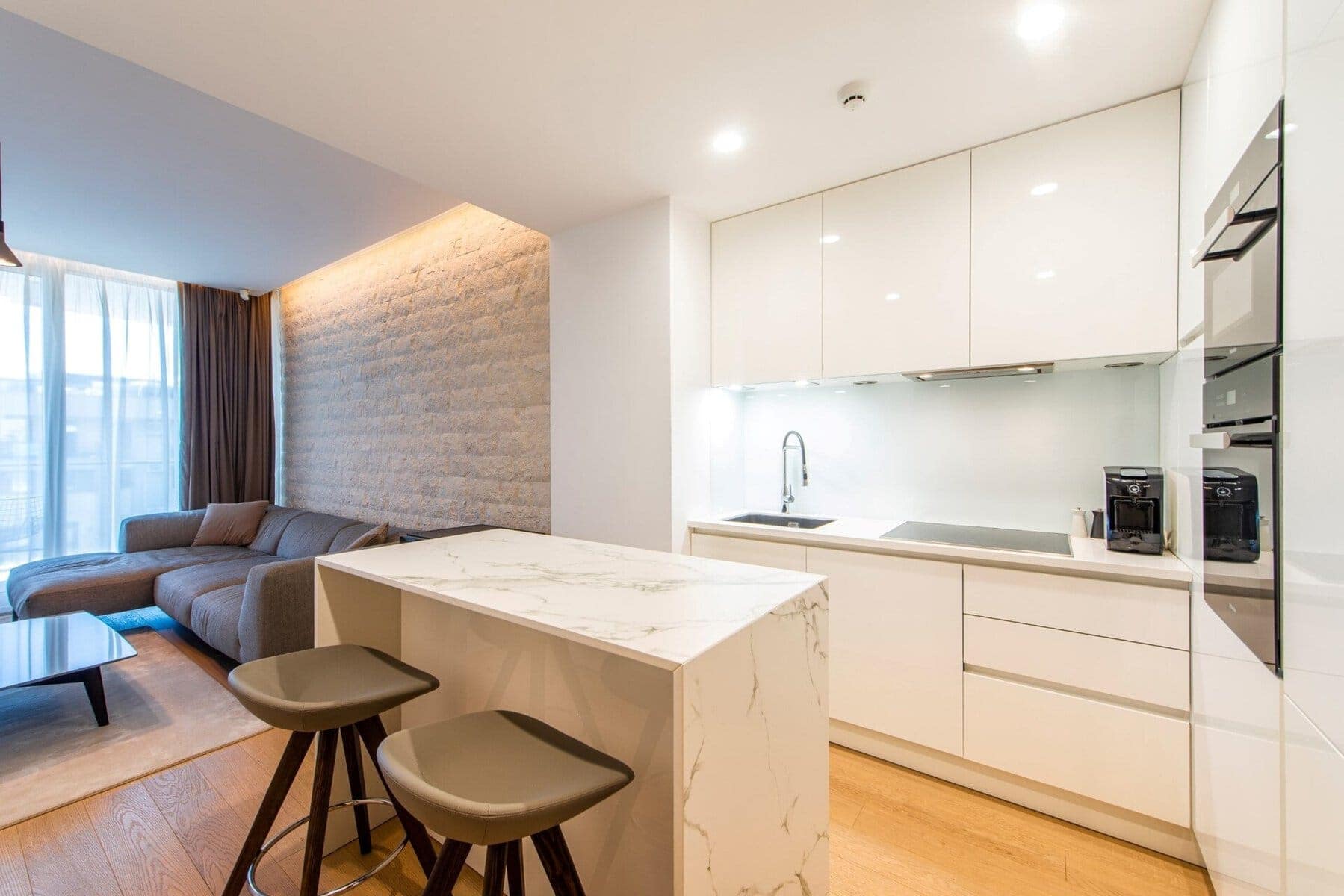Dukley Residences One-bedroom Apartment, with a Sea View (6)