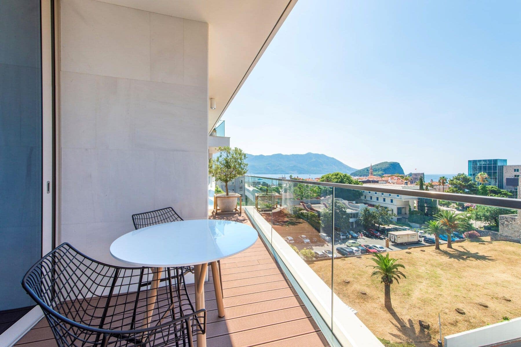 Dukley Residences One-bedroom Apartment, with a Sea View (9)