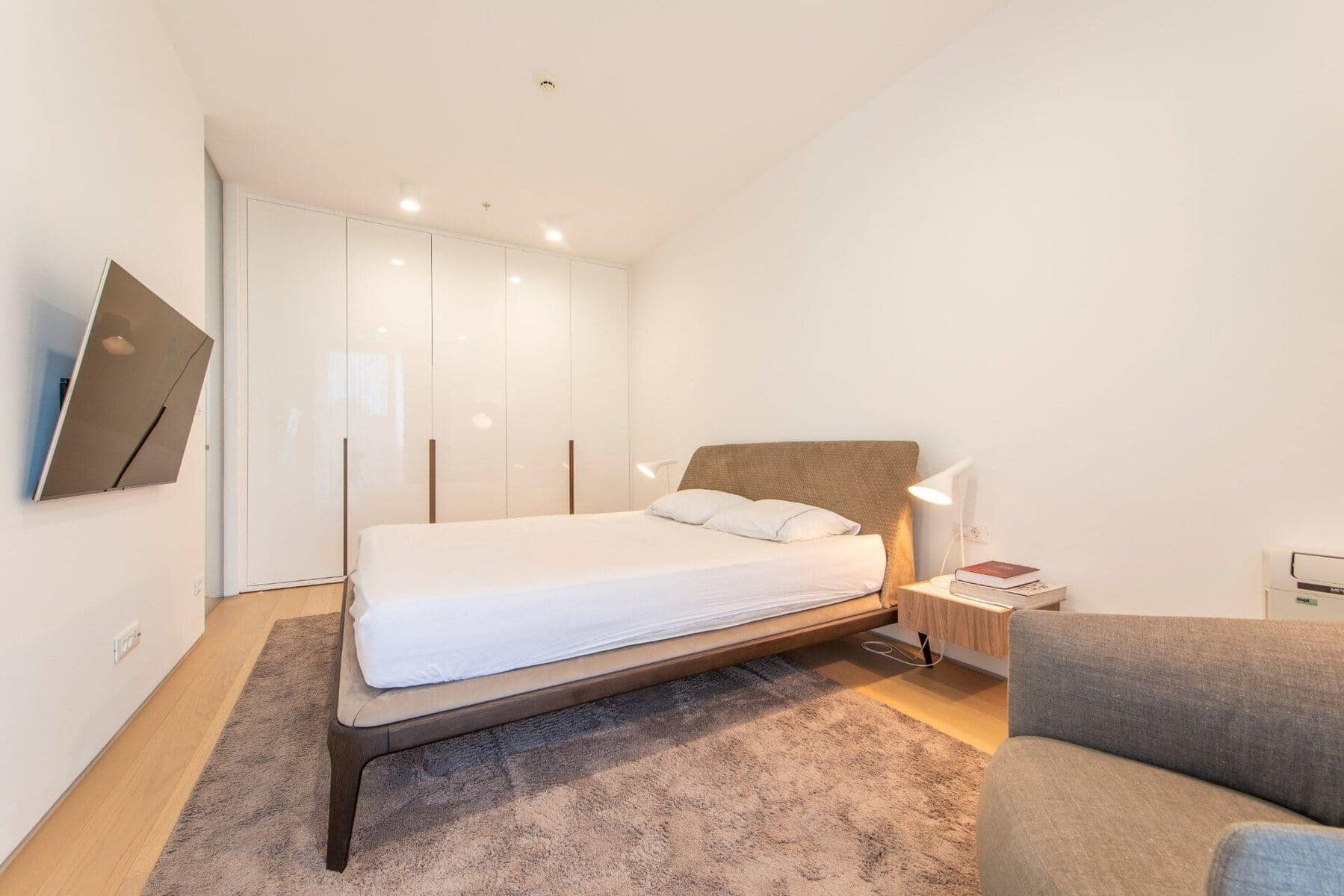 Dukley Residences One-bedroom Apartment, with a Sea View (12)