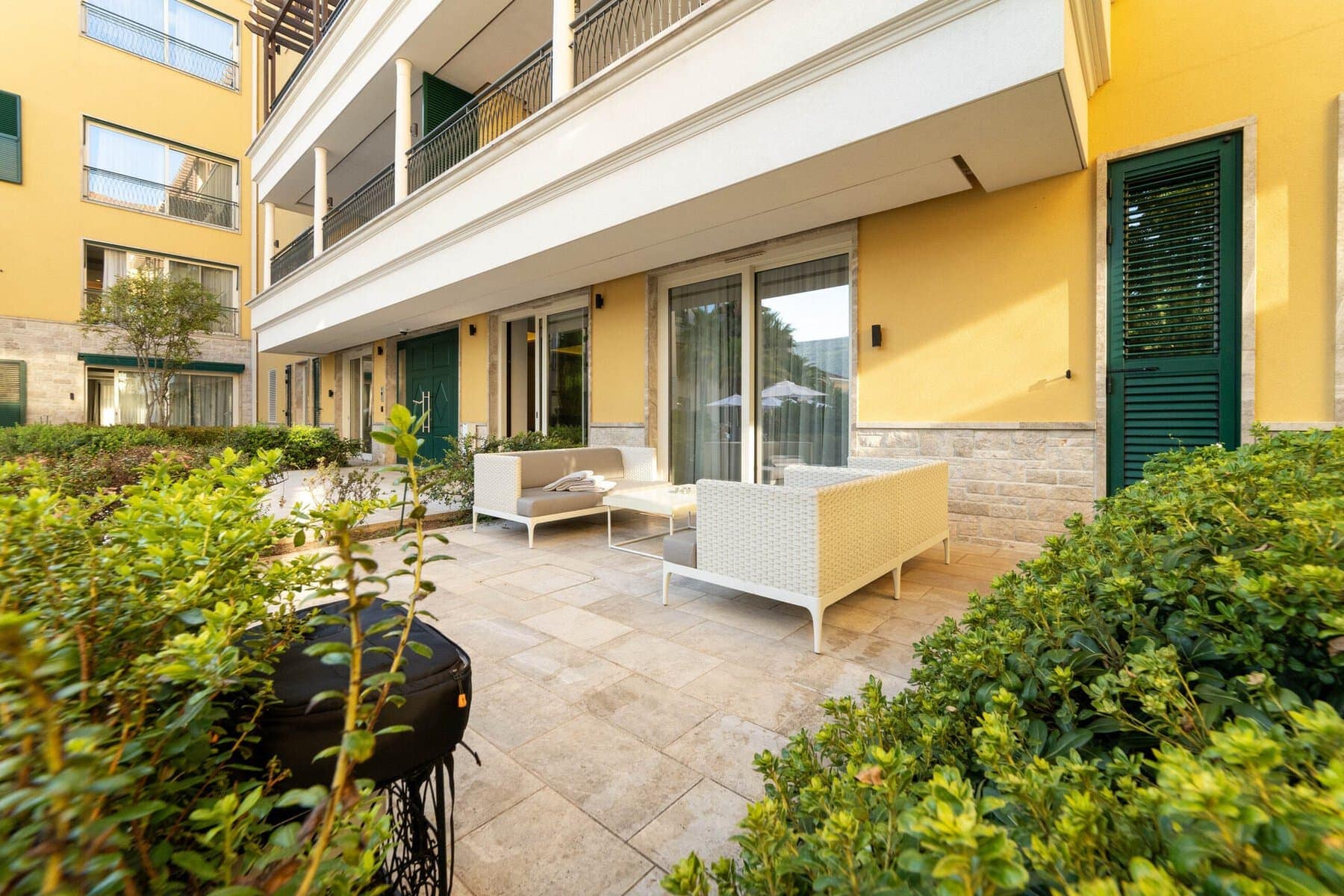 Portonovi 1bdr Apartment with Direct Access to a Swimming Pool (17)