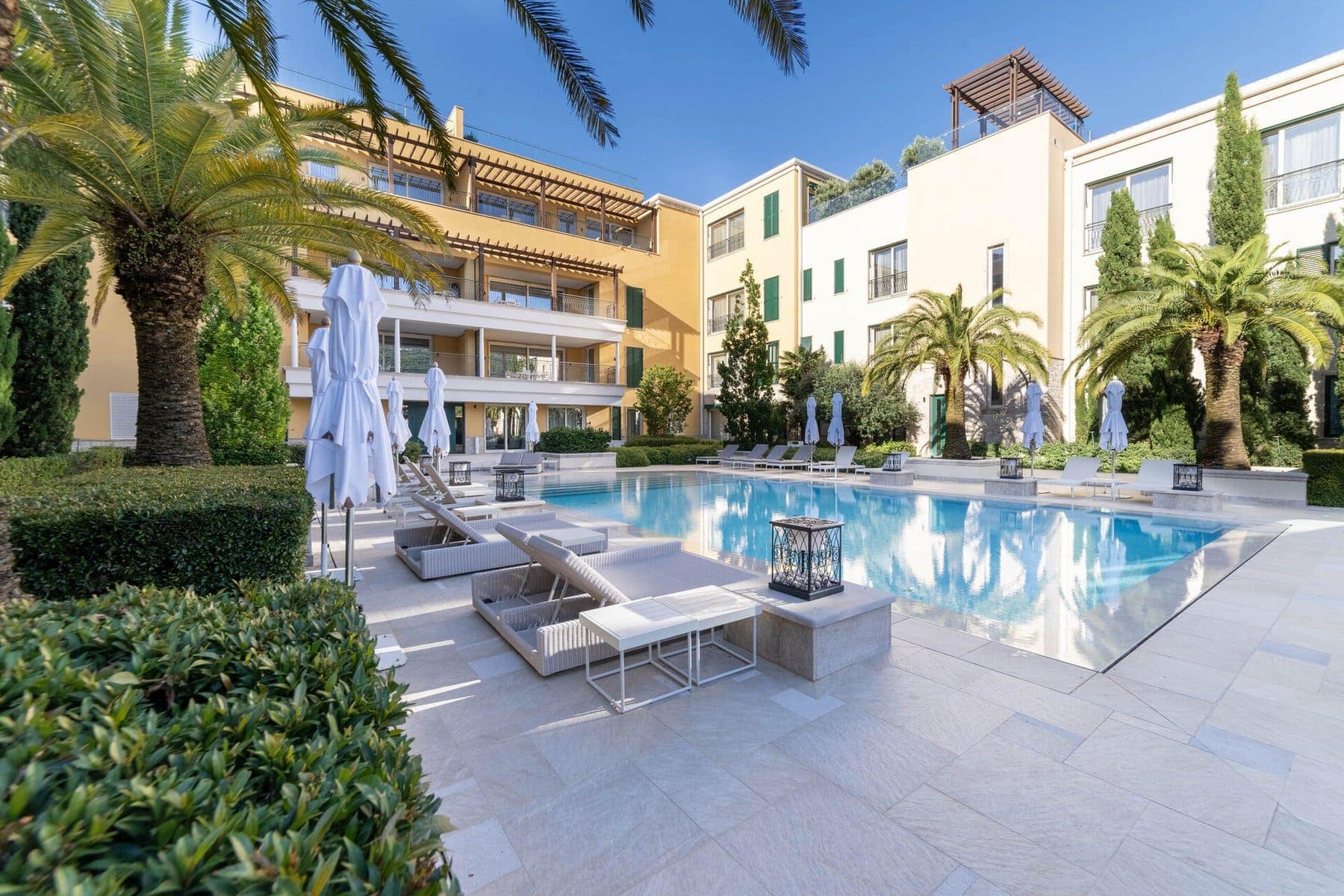 Portonovi 1bdr Apartment with Direct Access to a Swimming Pool (19)