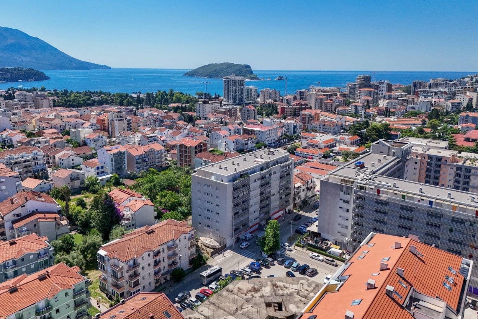 Luxurious 1bdr Apartment, Budva (12)