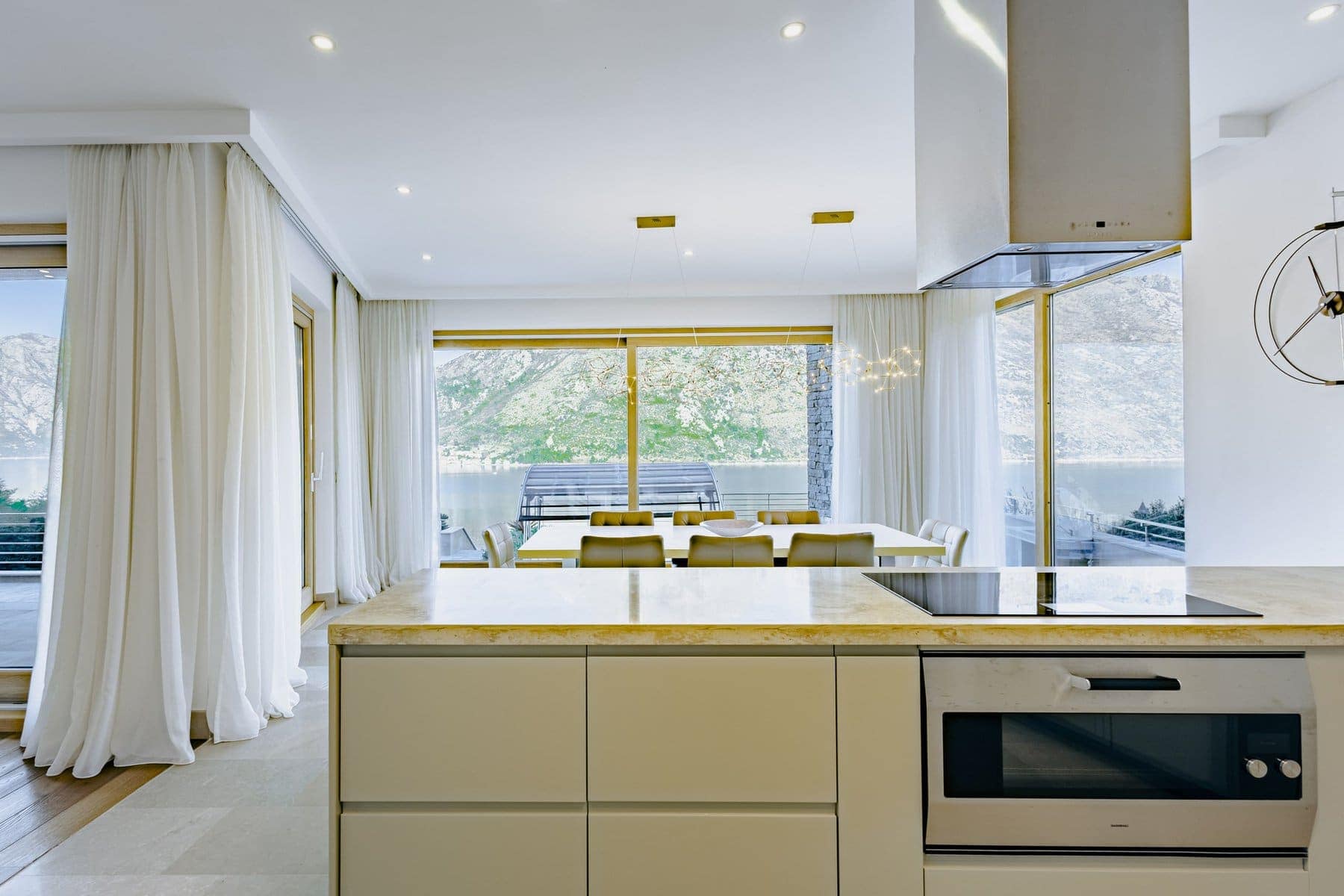 Villa with a panoramic sea view and a swimming pool, Stoliv (8)