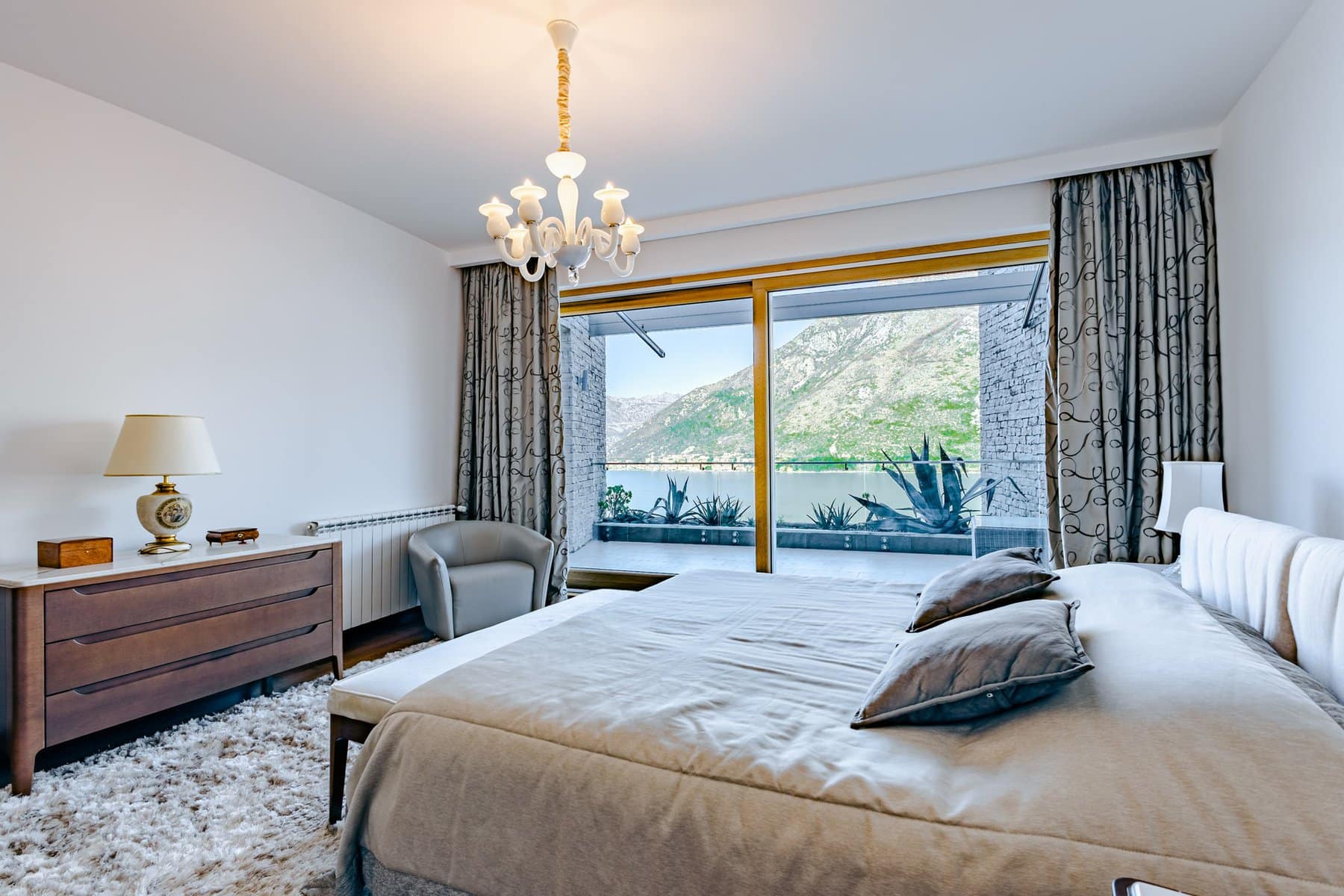 Villa with a panoramic sea view and a swimming pool, Stoliv (11)